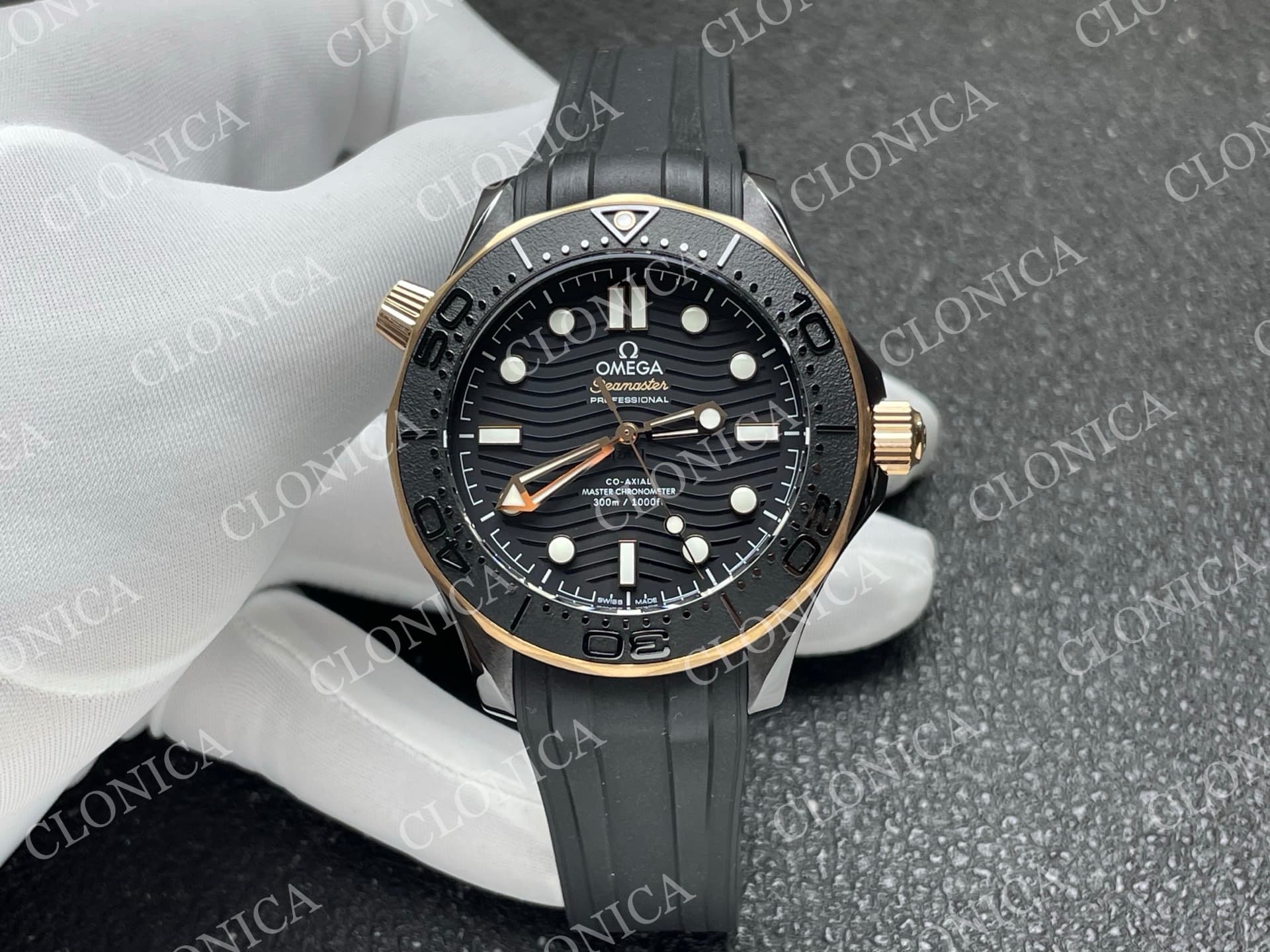 SEAMASTER DIVER 300M CERAMIC/RG 1:1 BEST EDITION BLACK DIAL — view 1