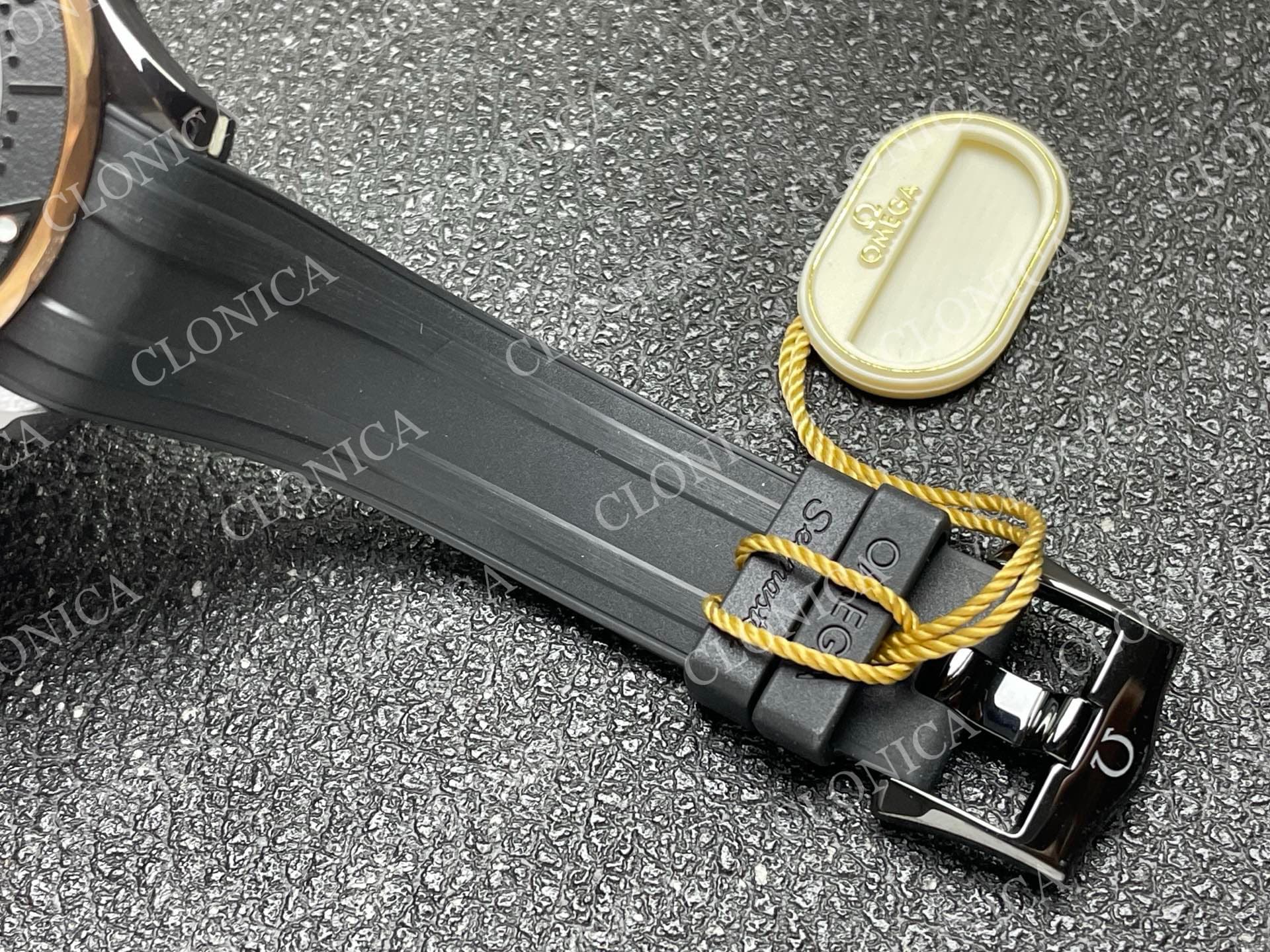 SEAMASTER DIVER 300M CERAMIC/RG 1:1 BEST EDITION BLACK DIAL — view 5