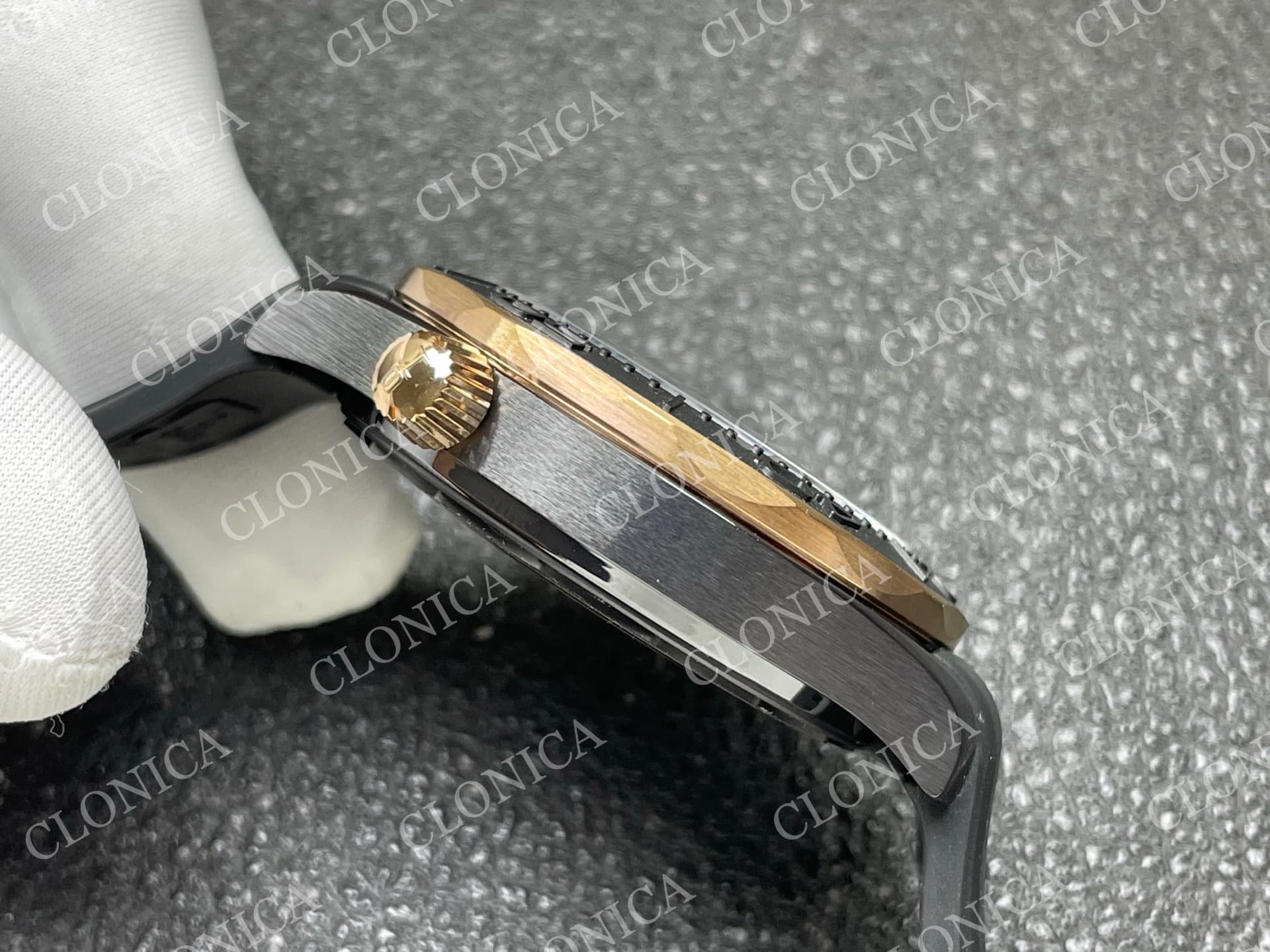 SEAMASTER DIVER 300M CERAMIC/RG 1:1 BEST EDITION BLACK DIAL — view 9