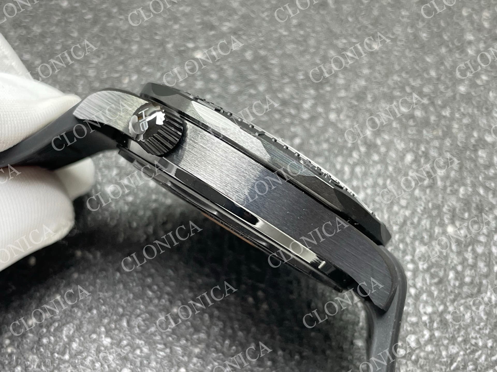 SEAMASTER DIVER 300M BLACK CERAMIC/DLC BLACK DIAL — view 9