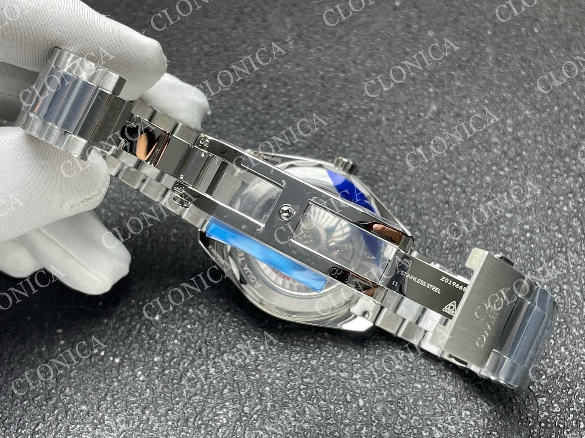 AQUA TERRA 150M MASTER 38MM SS BLUE OMBRE DIAL — view 6