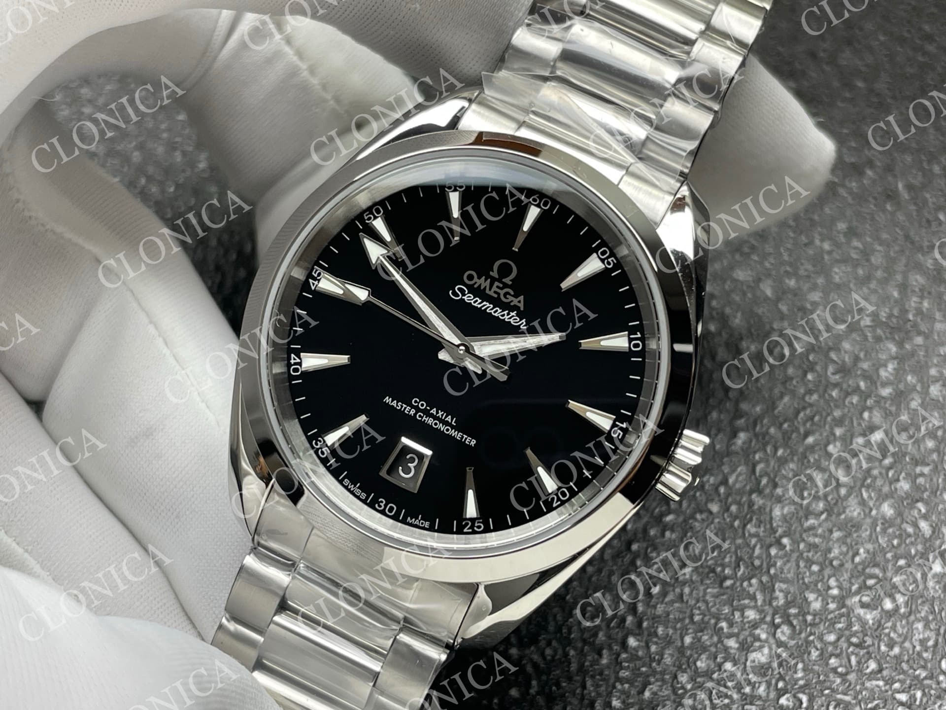 AQUA TERRA 150M MASTER 38MM SS BLACK DIAL — view 4