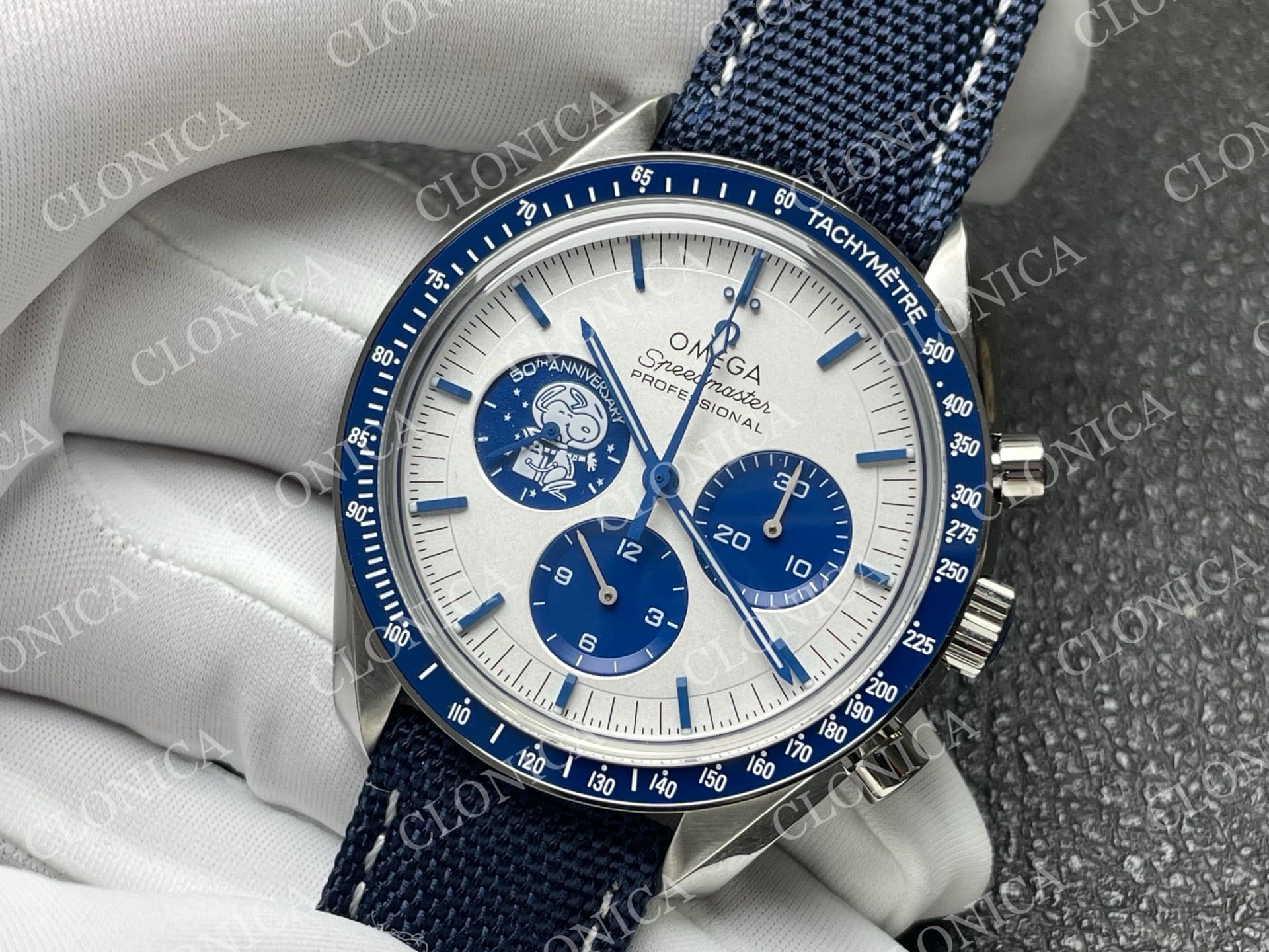 SPEEDMASTER PROFESSIONAL SNOOPY SS SILVER DIAL BLUE MARKER ON BLUE NYLON STRAP A3861 — view 4