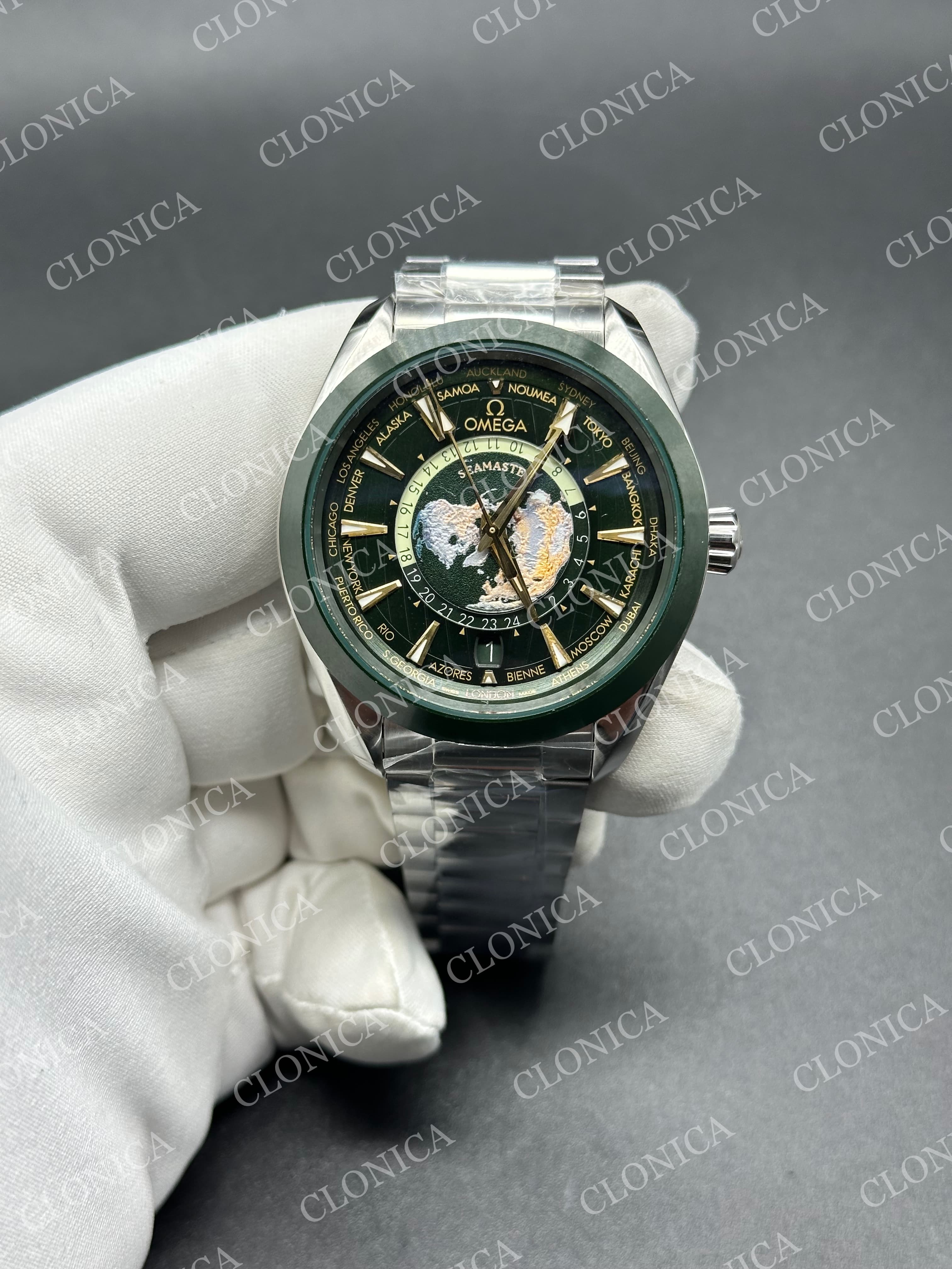 AQUA TERRA 150M 43MM 24 GREEN DIAL ON SS BRACELET A8938 SUPER CLONE — view 1