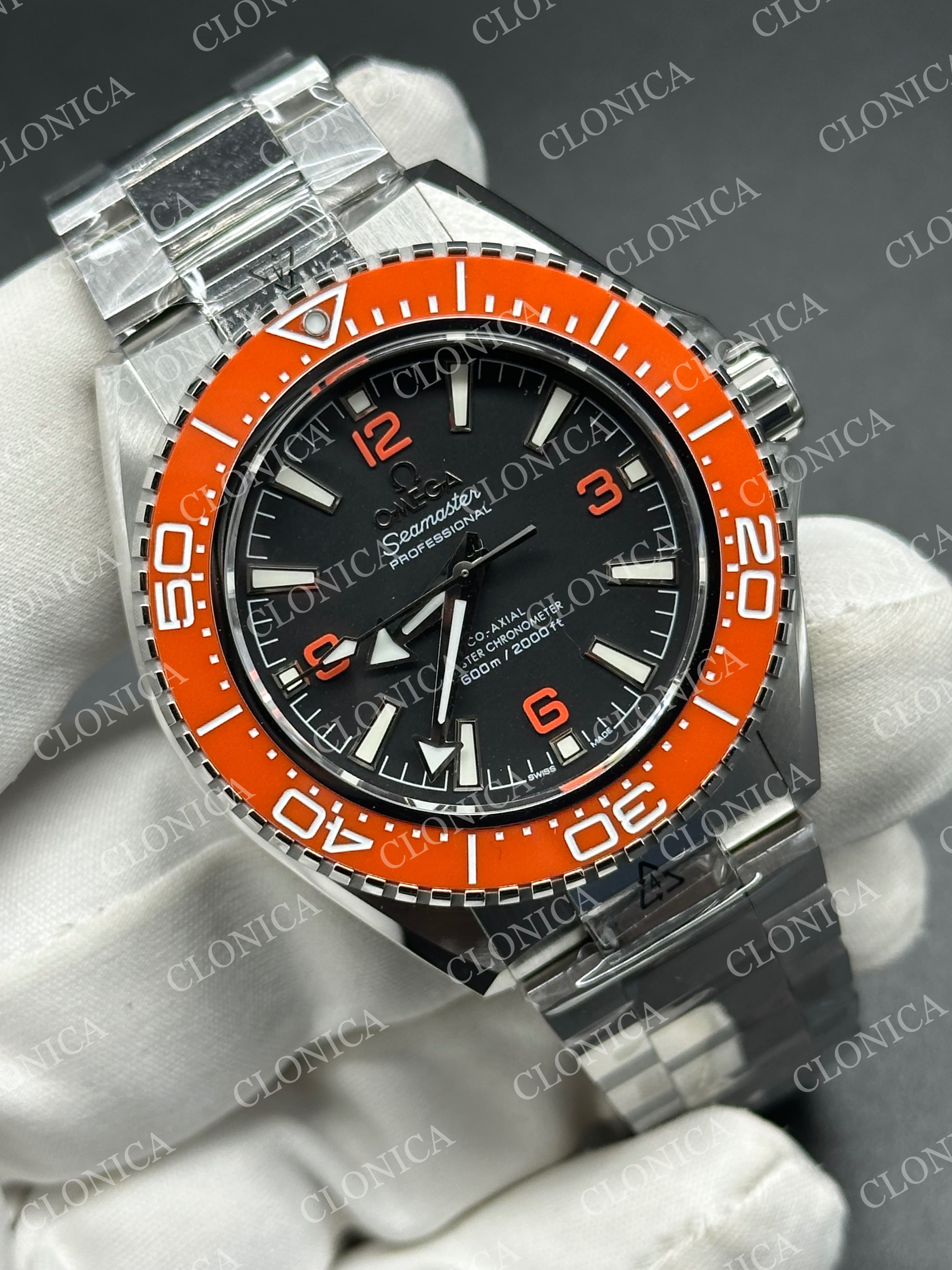 SEAMASTER 6000M PLANET OCEAN SS BLACK DIAL ORANGE CERAMIC BEZEL ON STAINLESS STEEL BRACELET — view 2