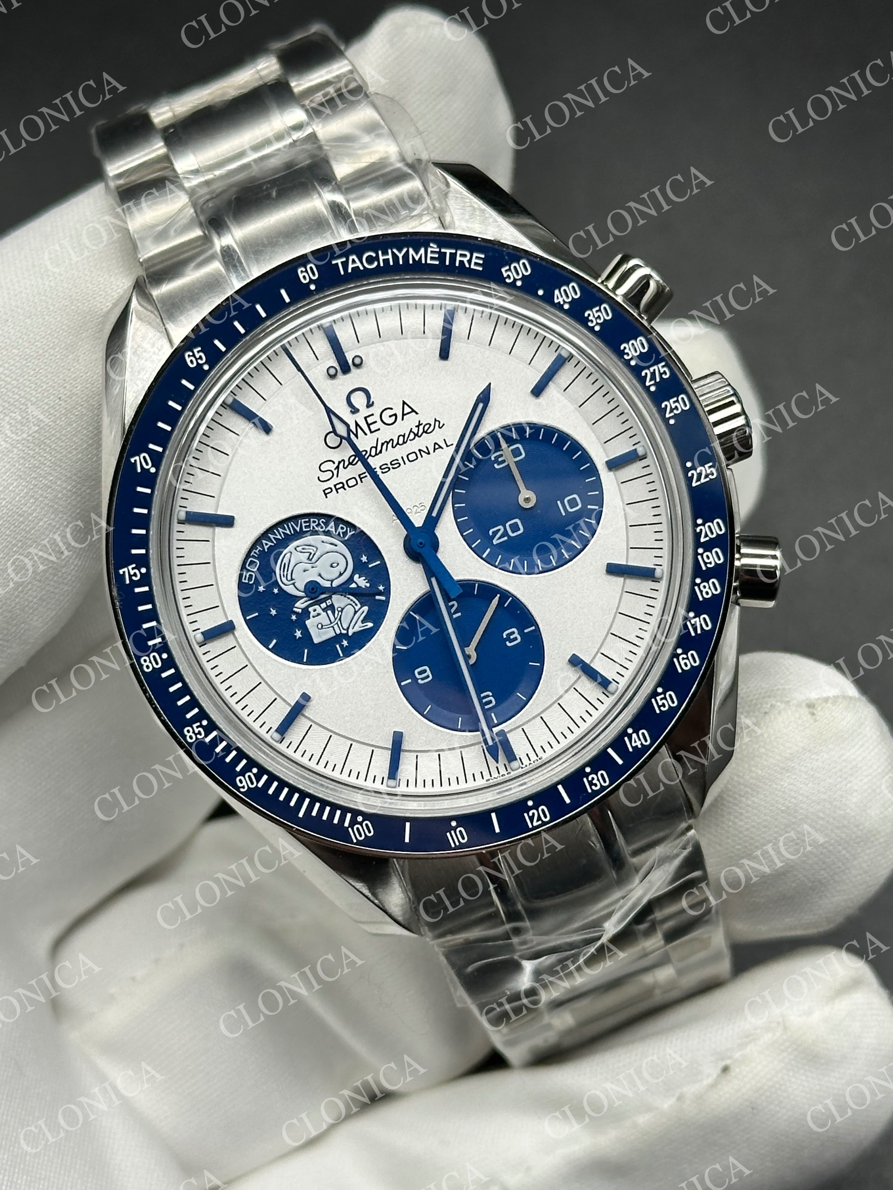 SPEEDMASTER PROFESSIONAL SNOOPY SS SILVER DIAL BLUE MARKER ON SS STRAP A3861 — view 2