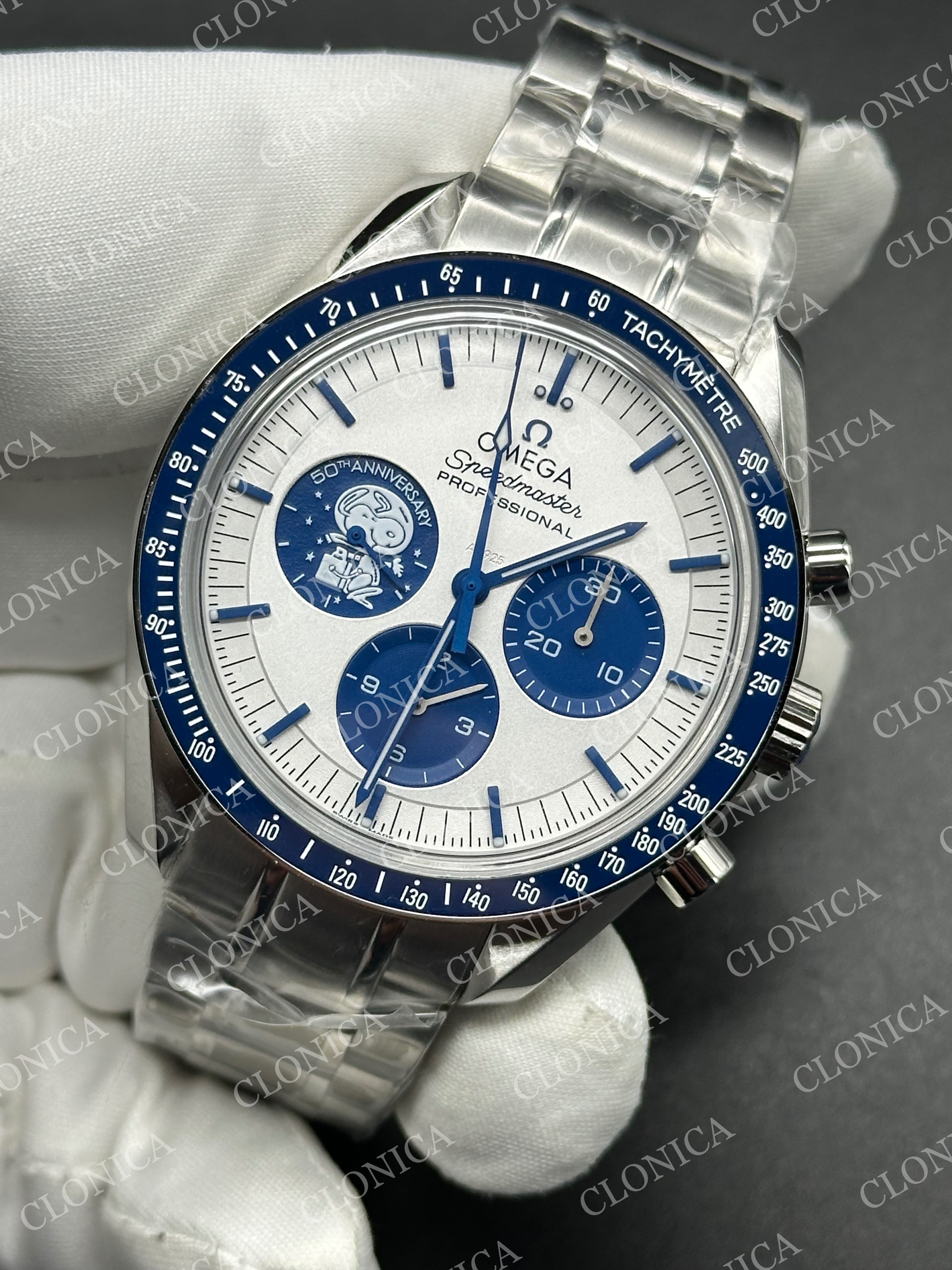 SPEEDMASTER PROFESSIONAL SNOOPY SS SILVER DIAL BLUE MARKER ON SS STRAP A3861 — view 3