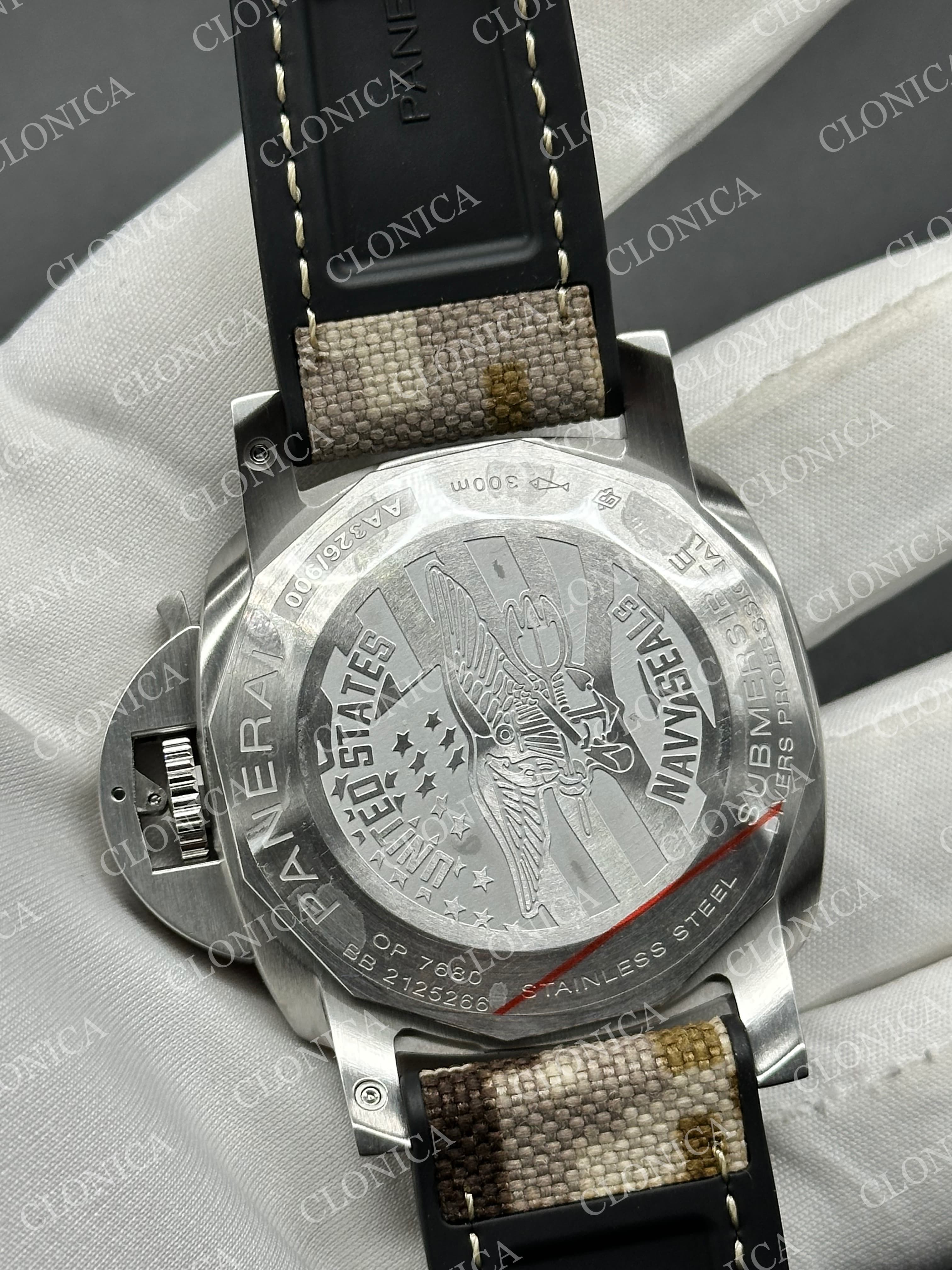 PAM1518 SUBMERSIBLE 44MM 1:1 GRAY OMBRE DIAL ON CAMOUFLAGE STRAP P900 — view 5