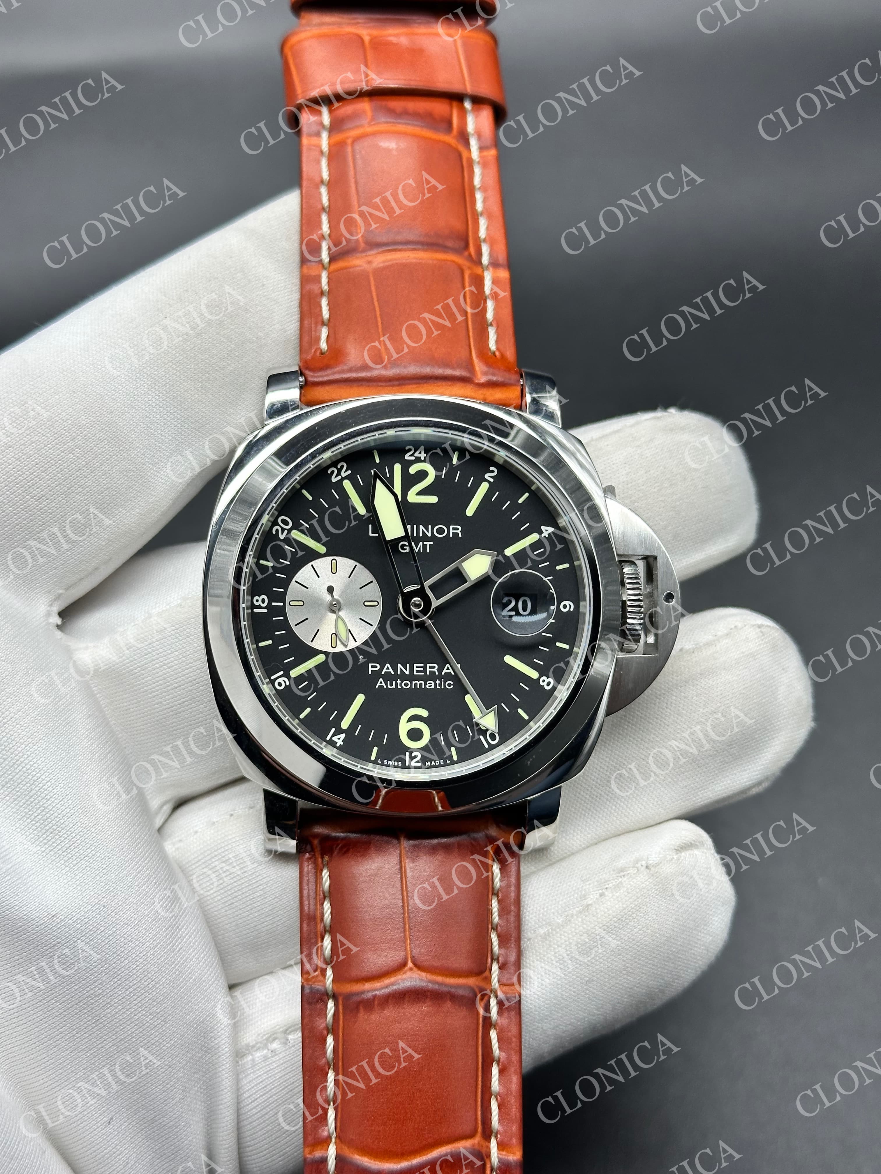 PAM088 1:1 GREEN DIAL ON BROWN LEATHER STRAP P.9010 CLONE — view 1