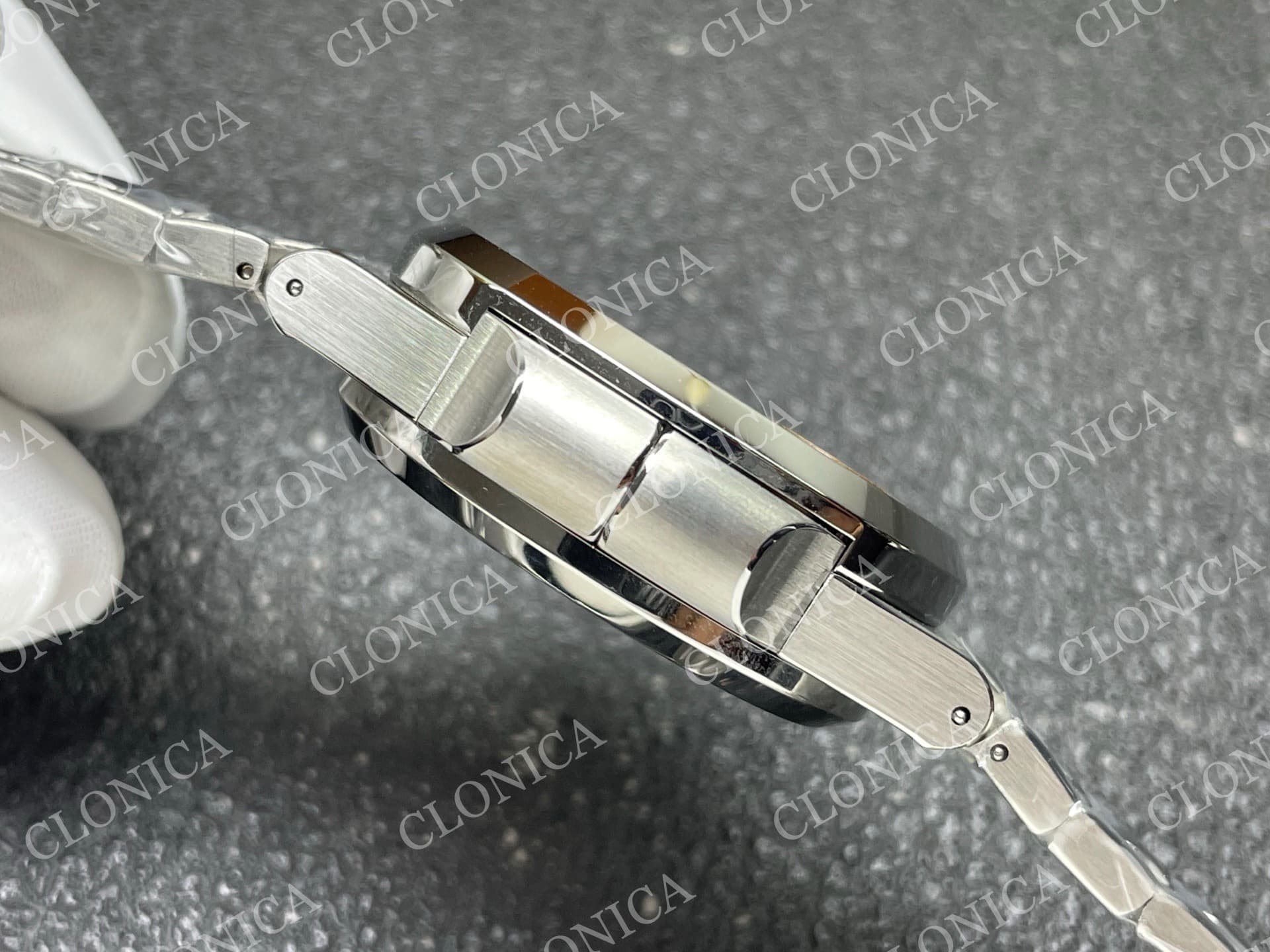 NAUTILUS 5990 SS GREY DIAL — view 9