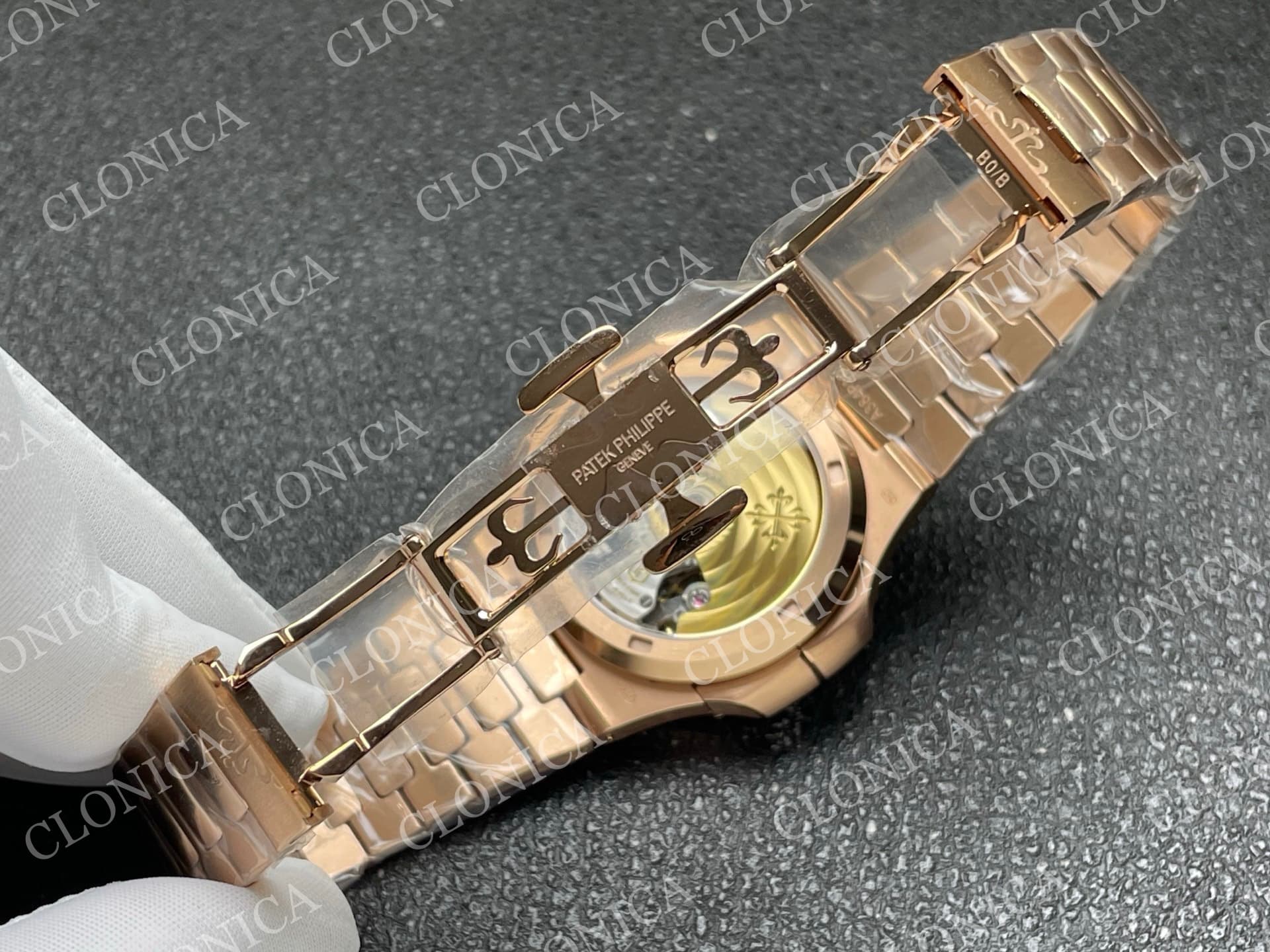 NAUTILUS 5990 RG BLUE DIAL — view 6