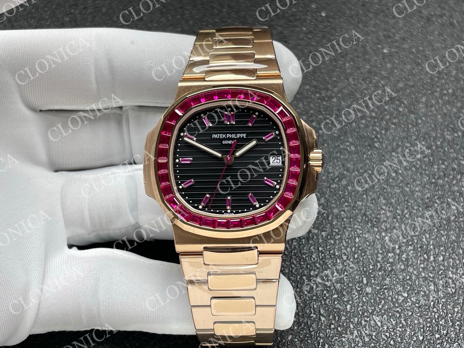 NAUTILUS 5711/1A REDT DIAMOND RG GRAY TEXTURED DIAL — view 1