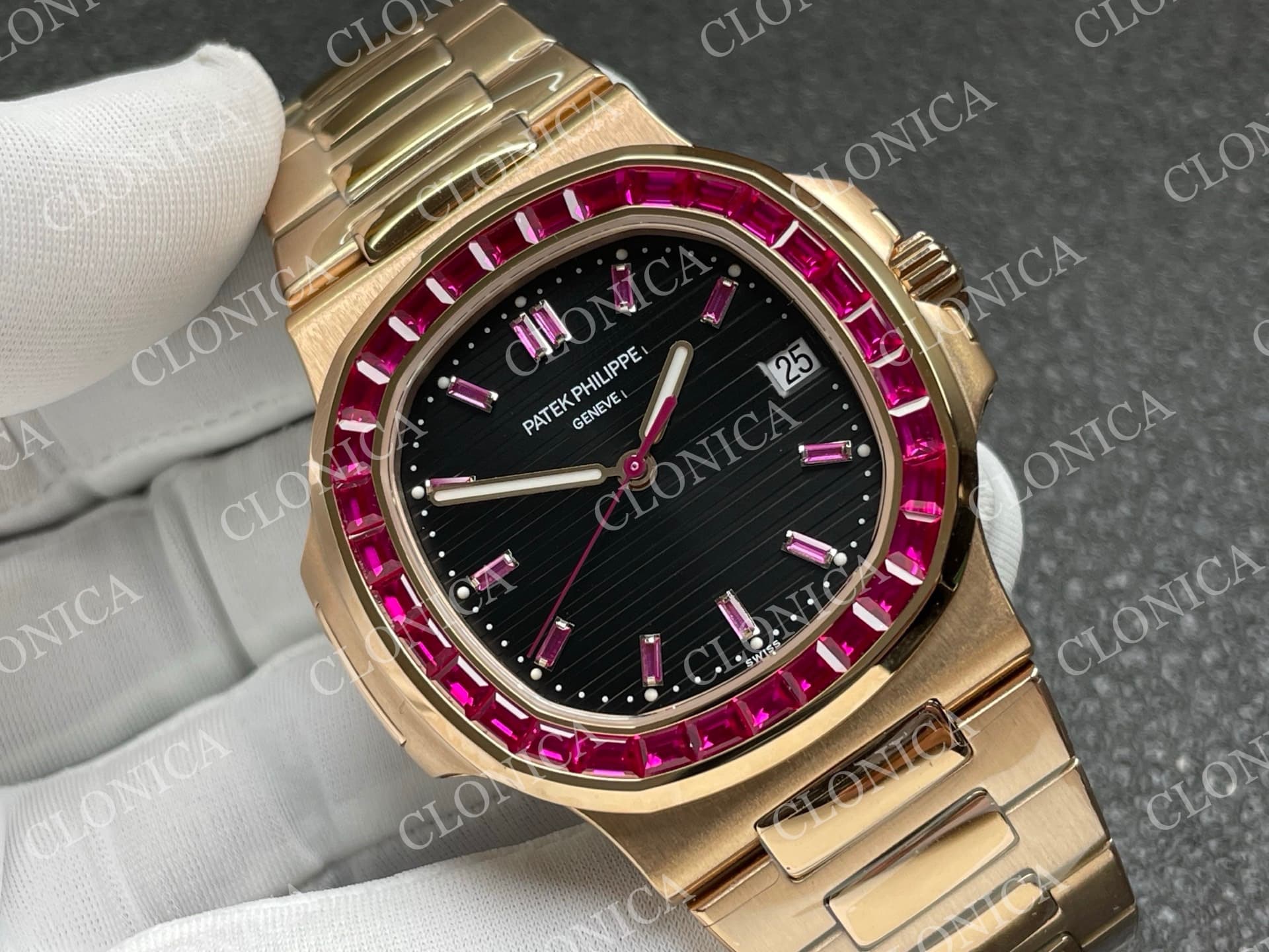 NAUTILUS 5711/1A REDT DIAMOND RG GRAY TEXTURED DIAL — view 2