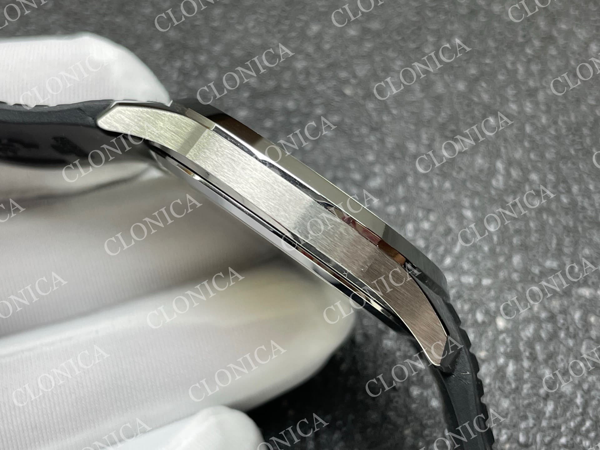 AQUANAUT 5167 SS BLACK DIAL ON BLACK STRAP — view 9