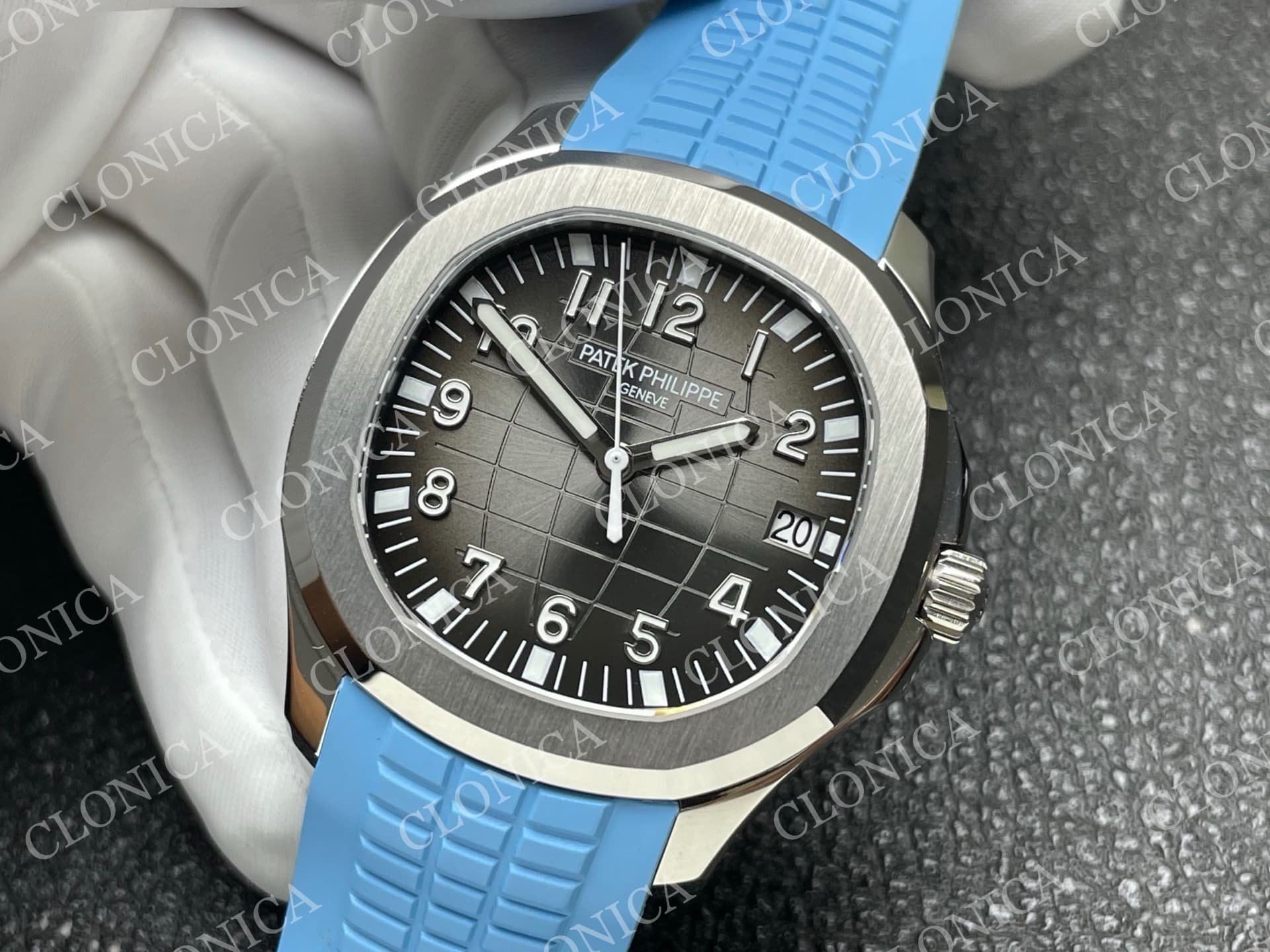 AQUANAUT 5167 SS BLACK DIAL ON BLUE STRAP — view 4