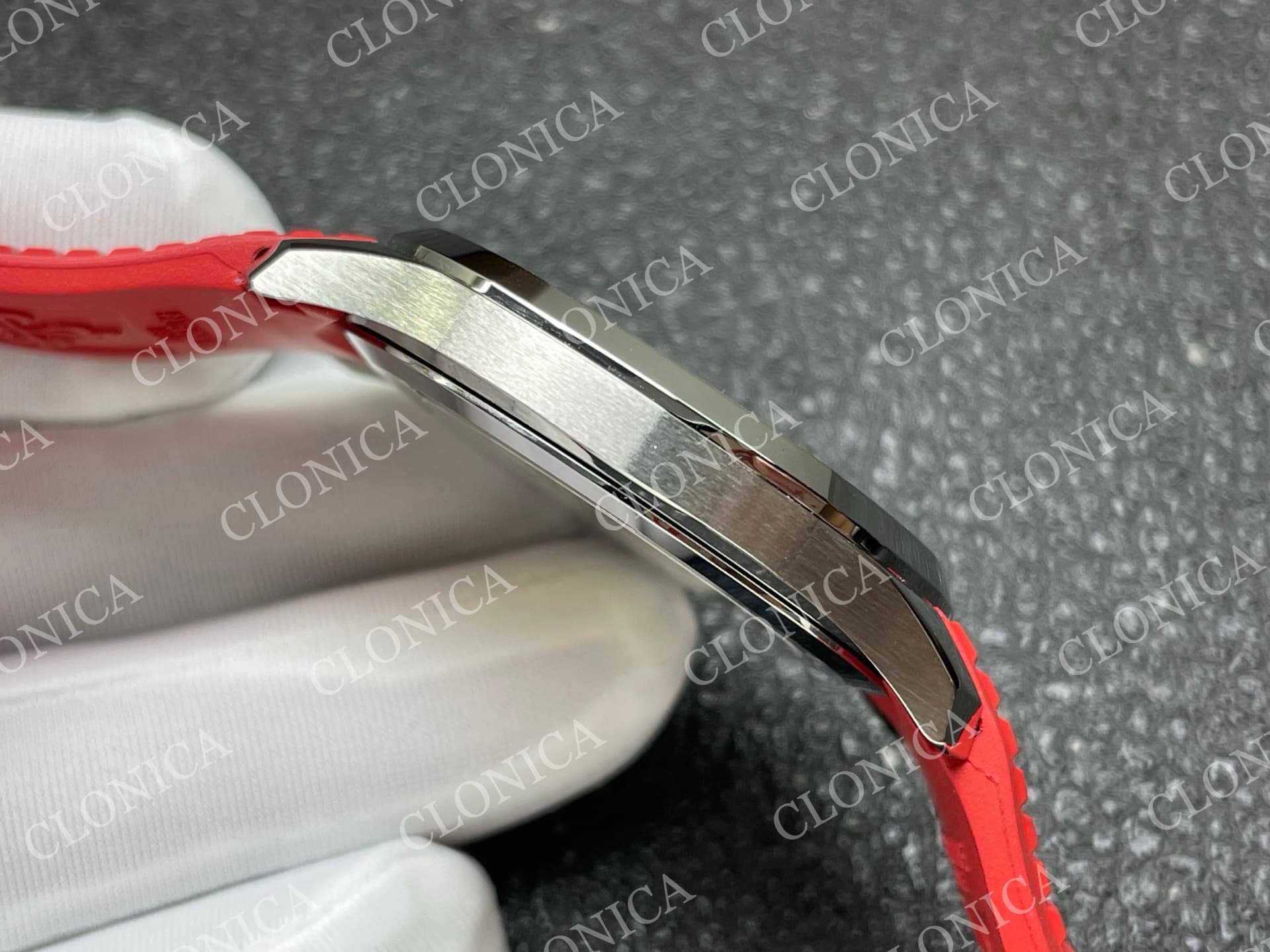 AQUANAUT 5167 SINGAPORE 2019 SS BLACK DIAL ON RED STRAP — view 9