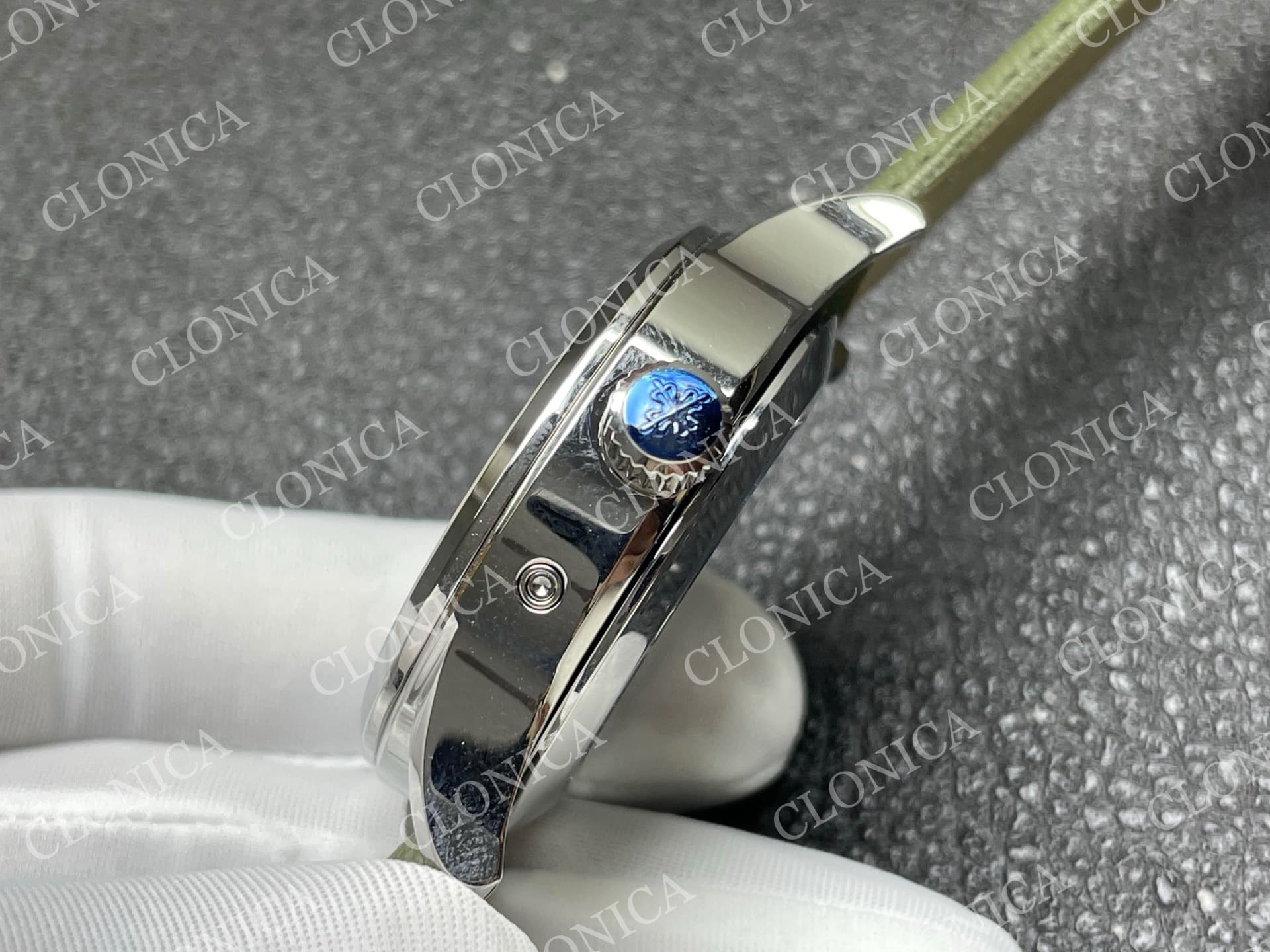 CALAVATRA TRAVEL TIME 5524 SS BEIGE DIAL ON GREEN LEATHER STRAP — view 7