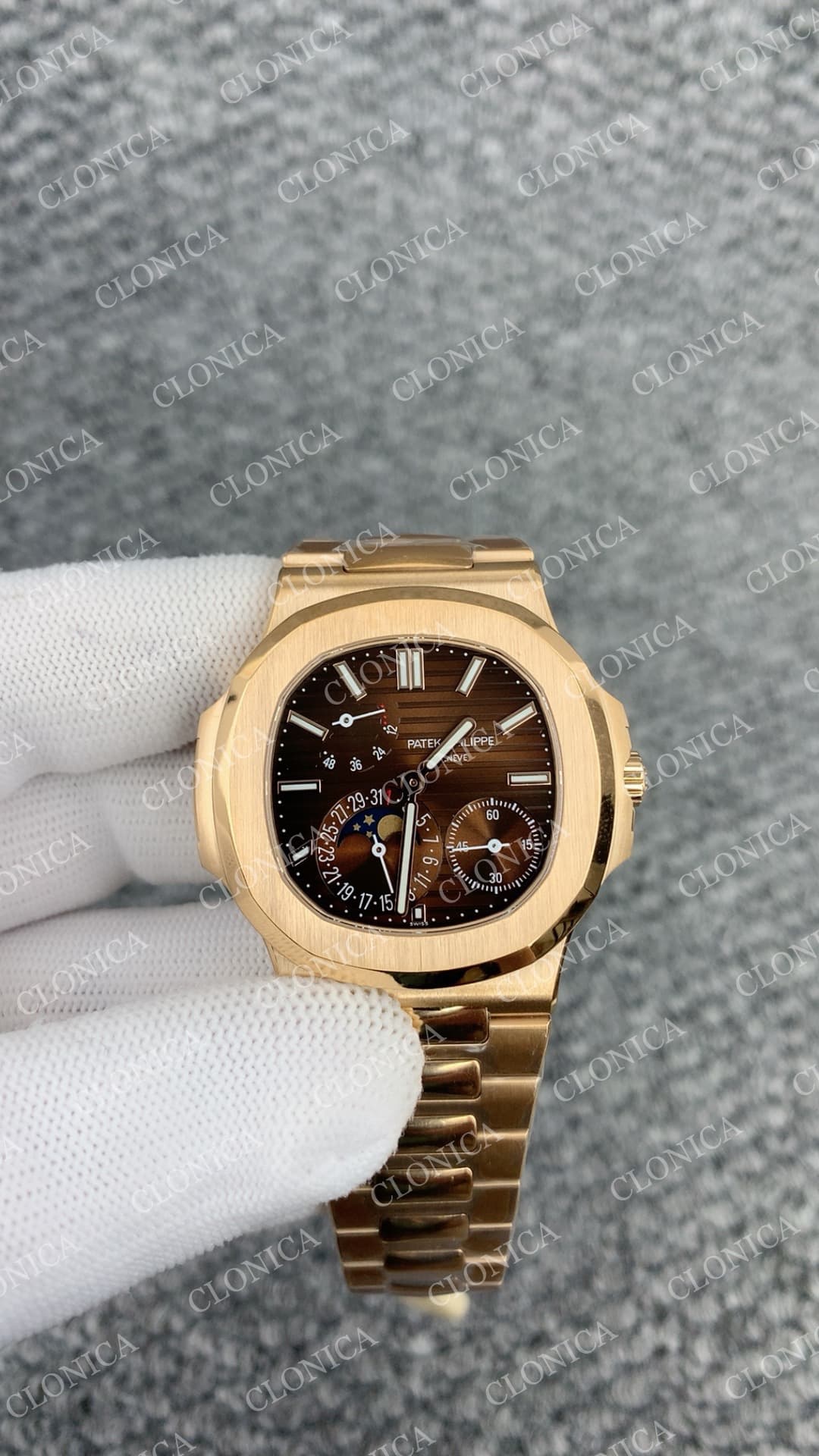 NAUTILUS 5712/1R RG BROWN DIAL ON RG BRACELET — view 1