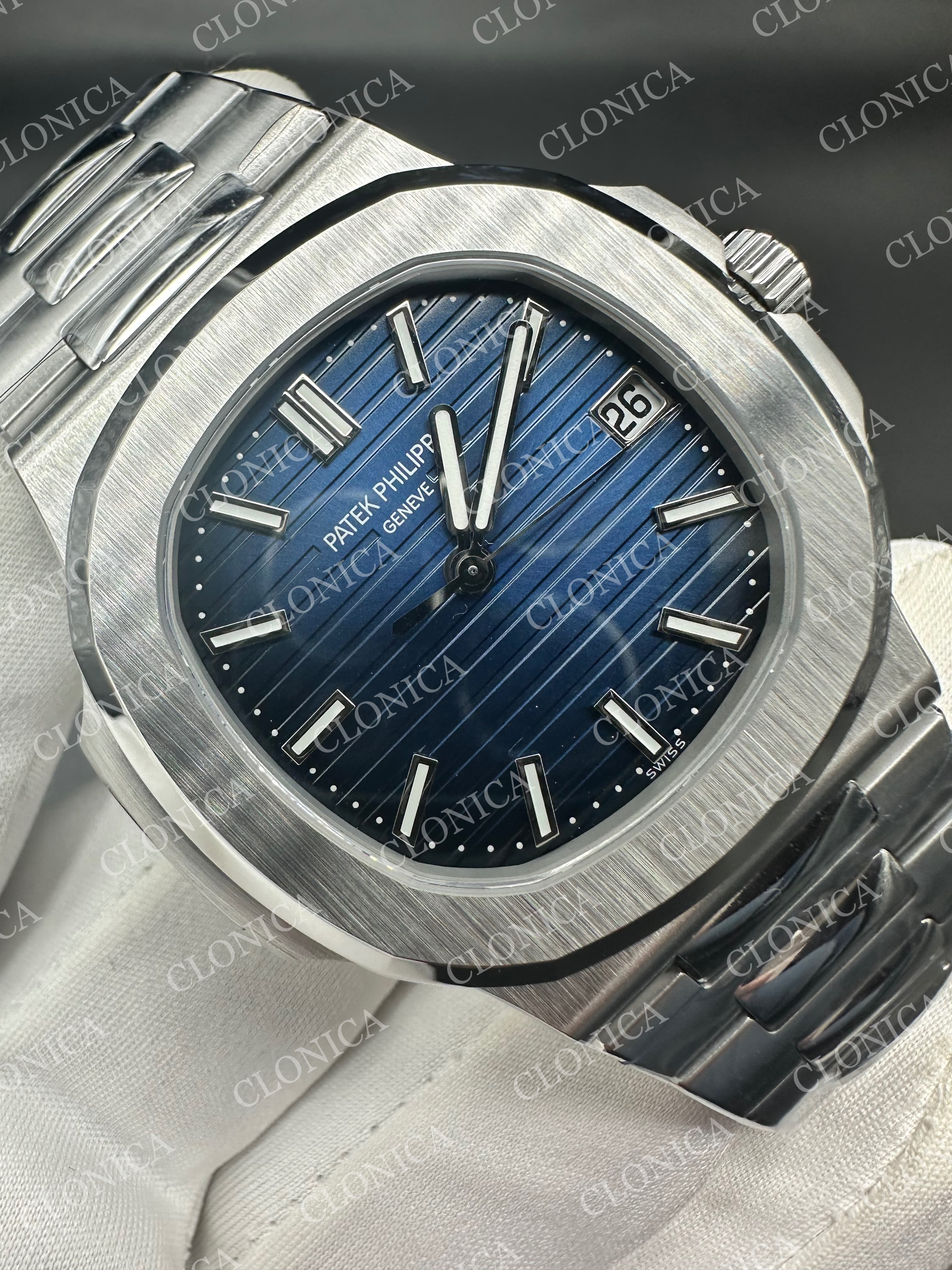 NAUTILUS 5811 GAIN WEIGHT BLUE TEXTURED DIAL ON SS BRACELET SUPER CLONE DD330 — view 3