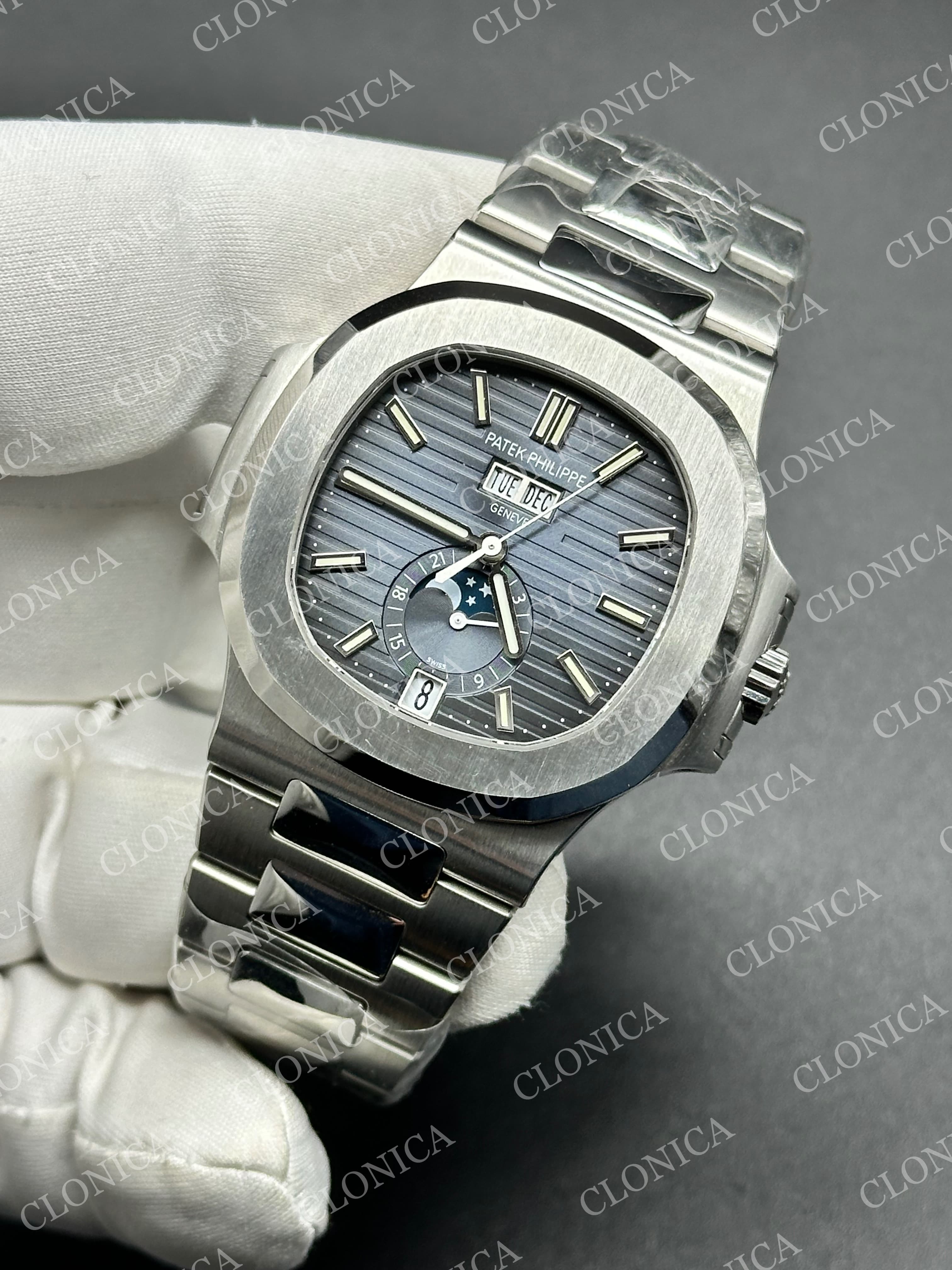 NAUTILUS 5726 FULL FUNCTION SS BLUE DIAL ON SS BRACELET — view 3