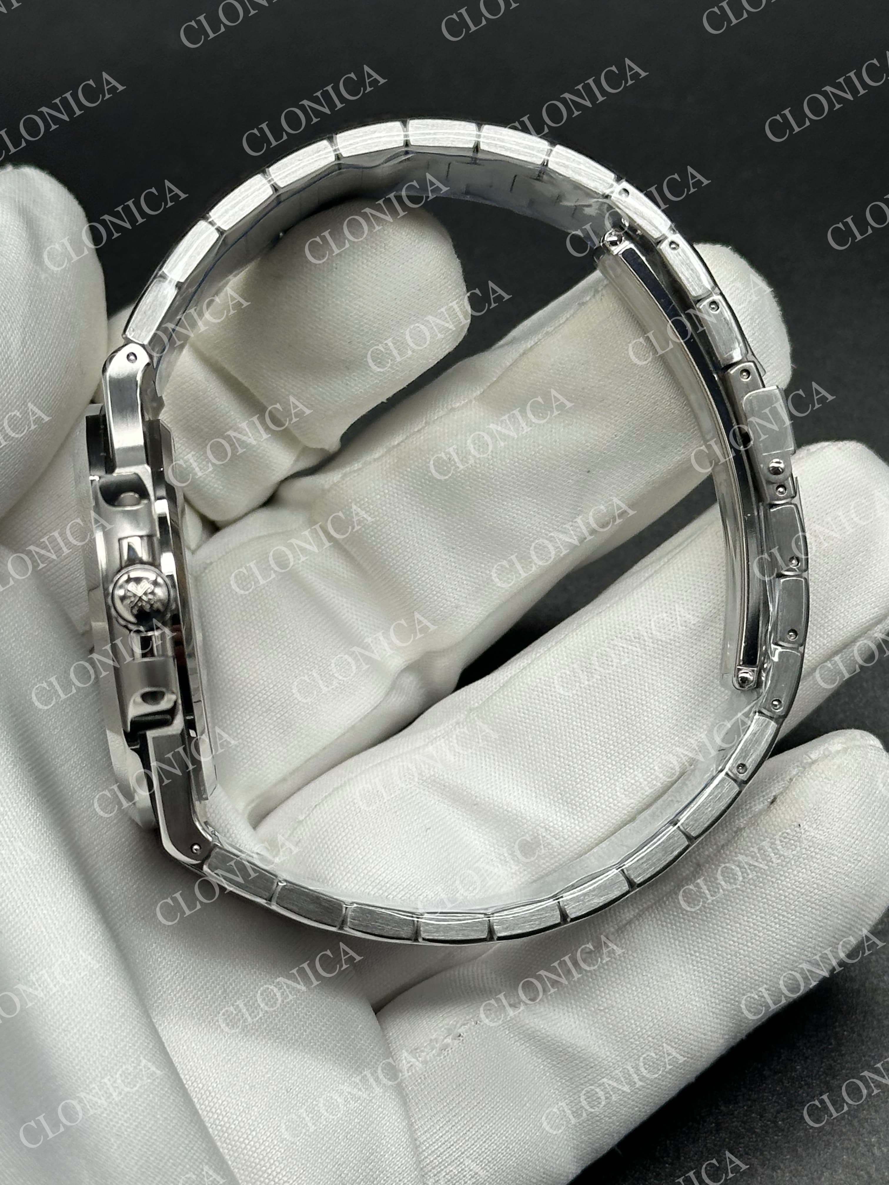 NAUTILUS 5711/1A SS BLUE TEXTURED DIAL ON SS BRACELET SUPER CLONE — view 4