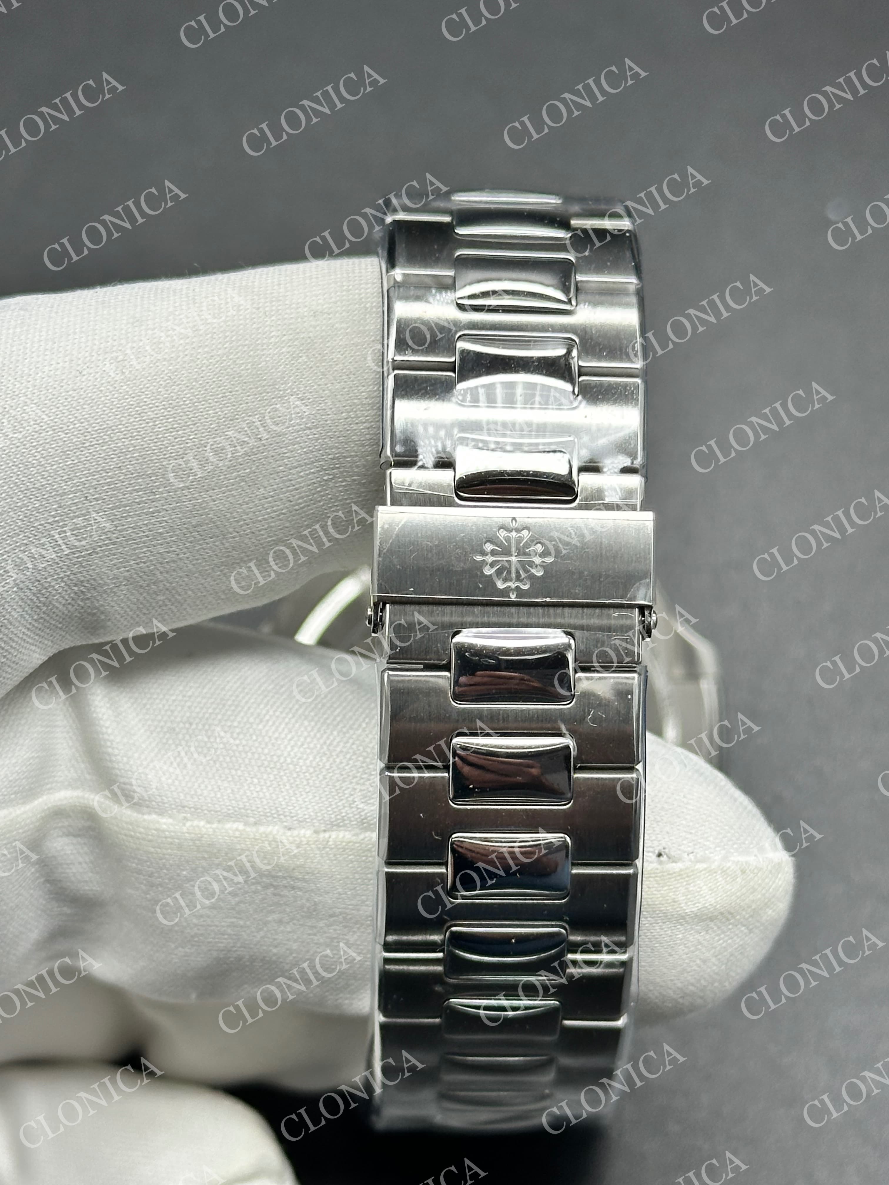 NAUTILUS 5711/1A SS BLUE TEXTURED DIAL ON SS BRACELET SUPER CLONE — view 7