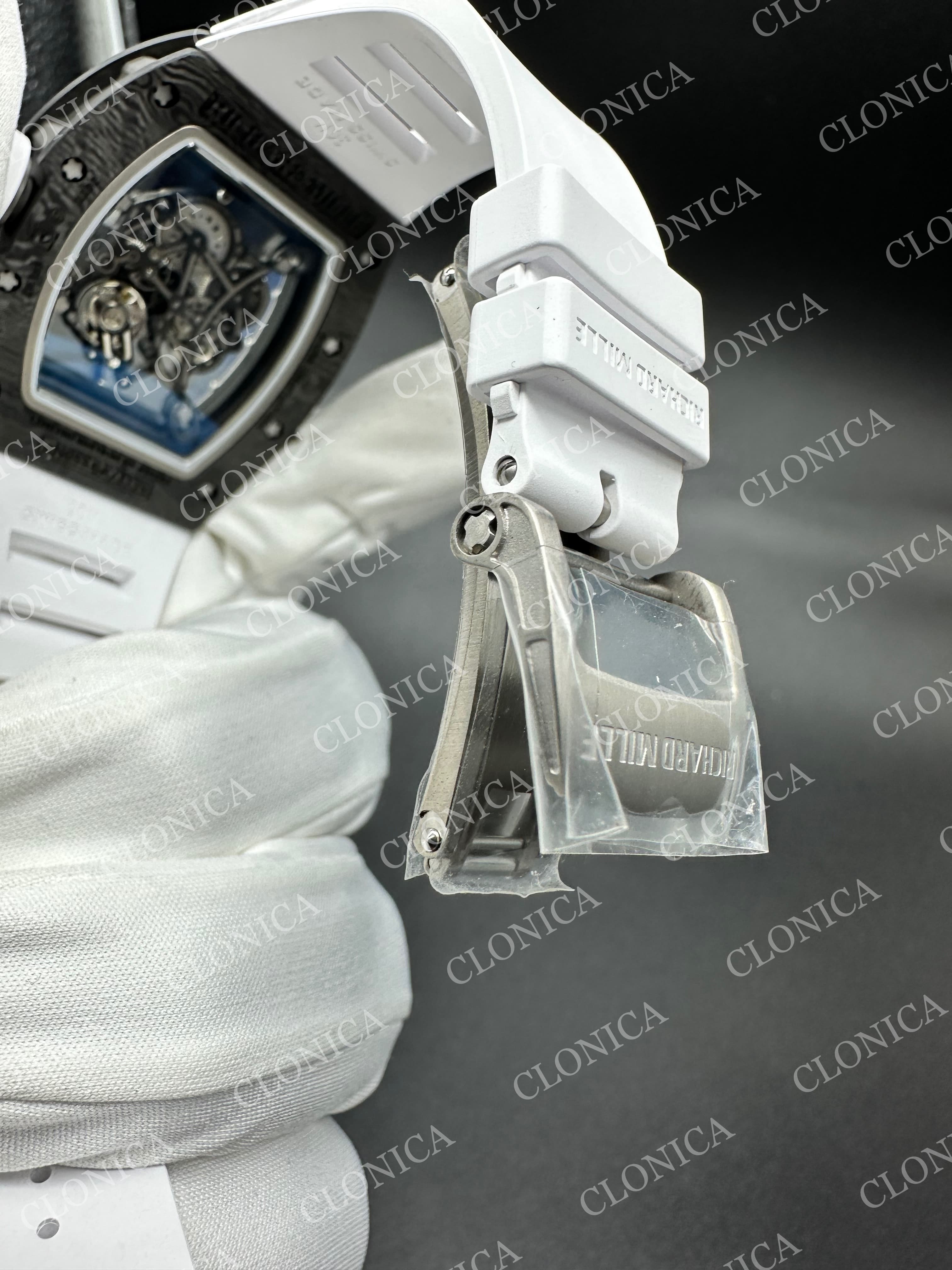 RM055 NTPT CARBON WHITE/BLACK INNER BEZEL ON WHITE RUBBER STRAP RMUL2 — view 6