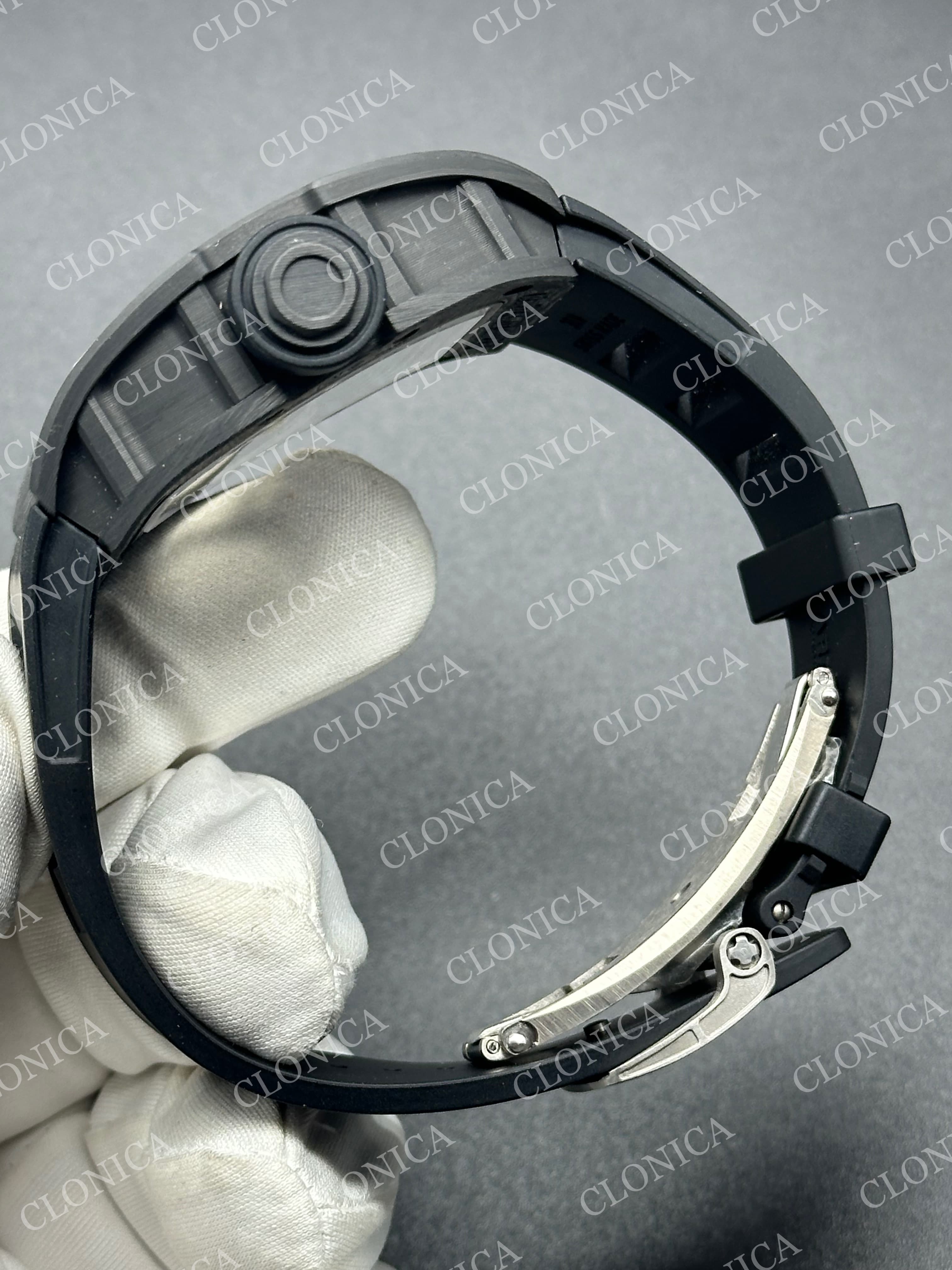 RM055 NTPT CARBON ROSE/BLACK INNER BEZEL ON BLACK RUBBER STRAP RMUL2 — view 4