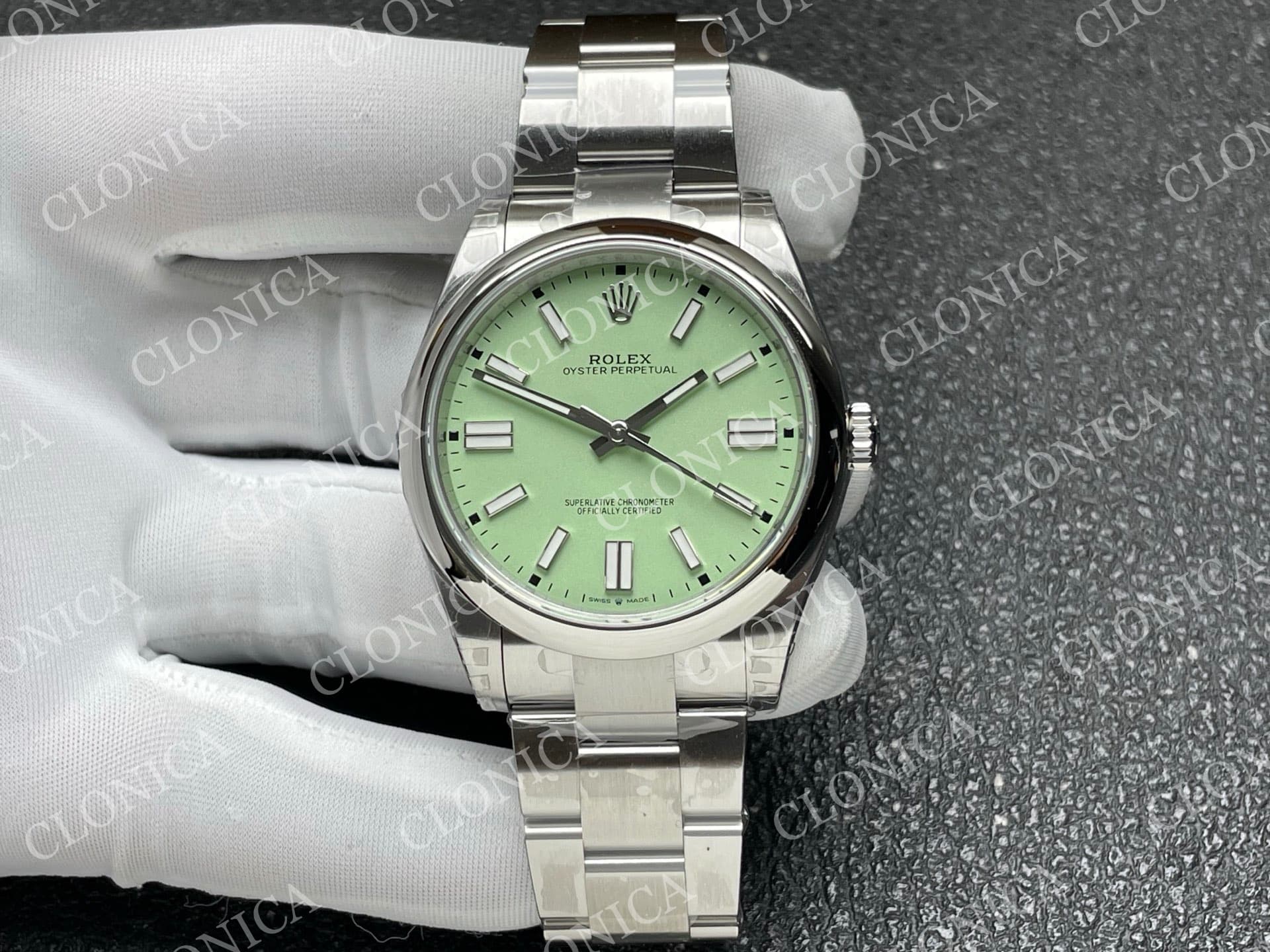 OYSTER PERPETUAL 41MM 124300 904L 2025 PISTACHIO DIAL — view 1