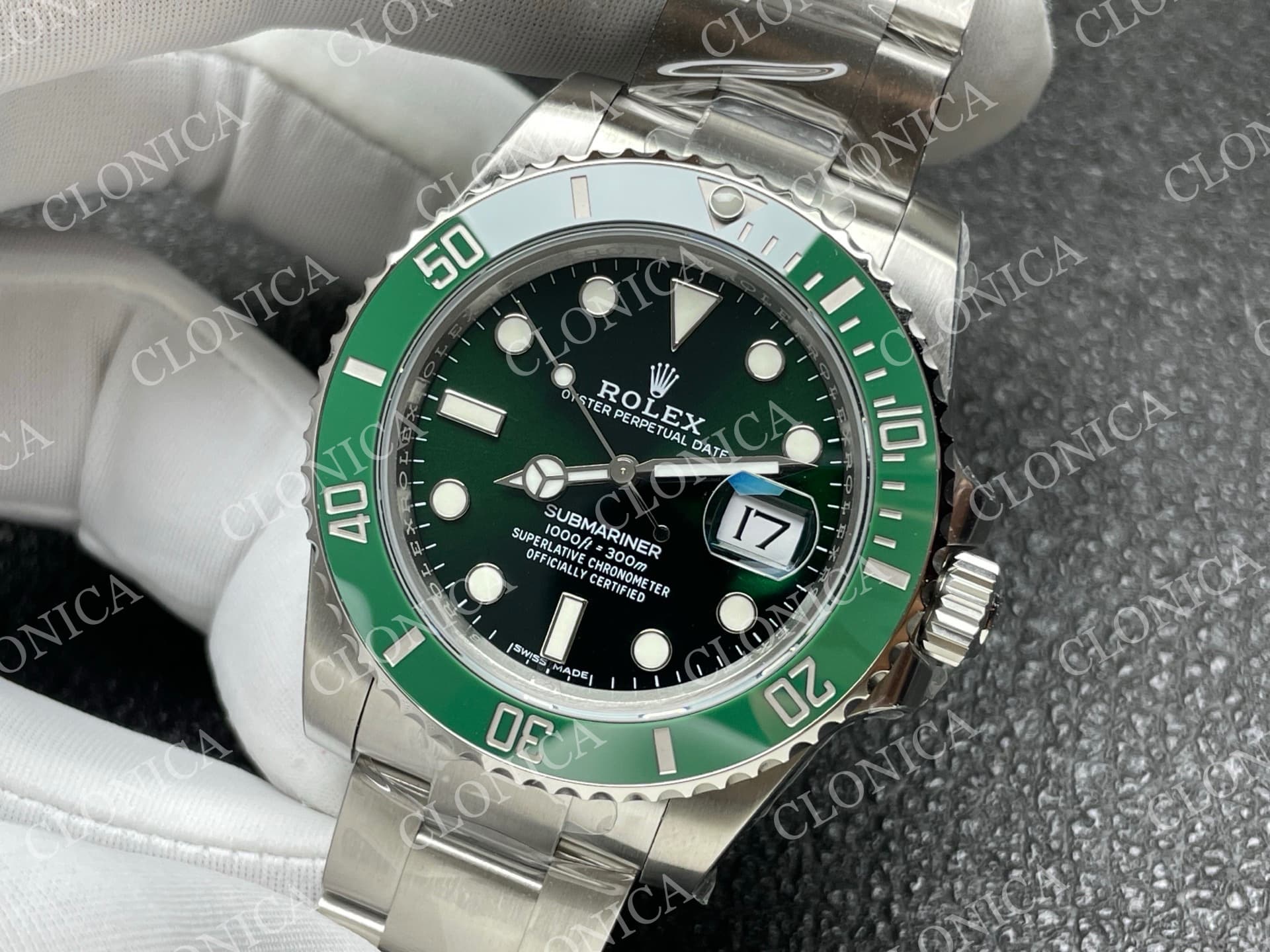 SUBMARINER 116610 40MM GREEN CERAMIC 904L SS GREEN DIAL — view 4