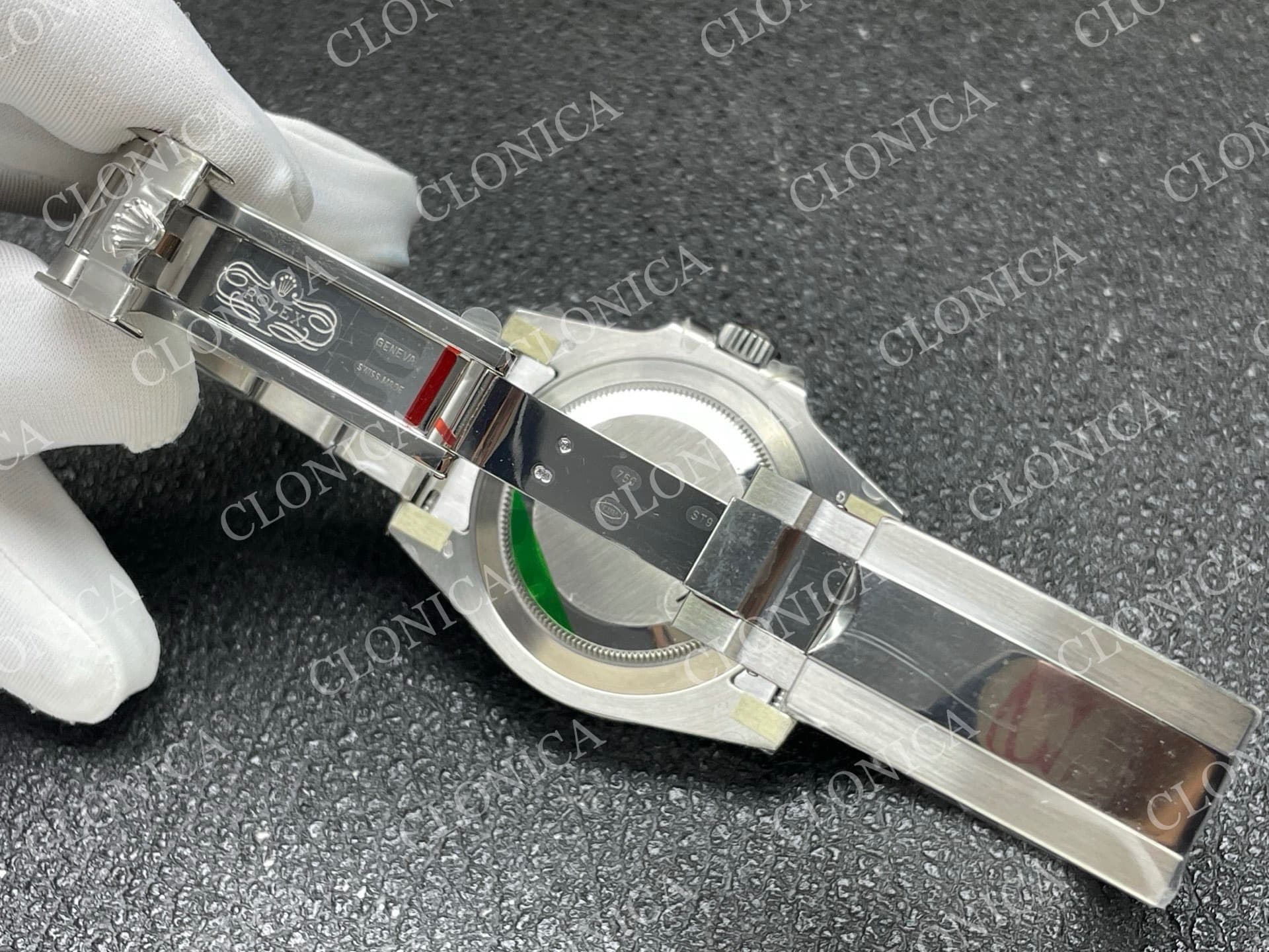 SUBMARINER 116610 40MM BLUE CERAMIC 904L SS BLUE DIAL — view 6