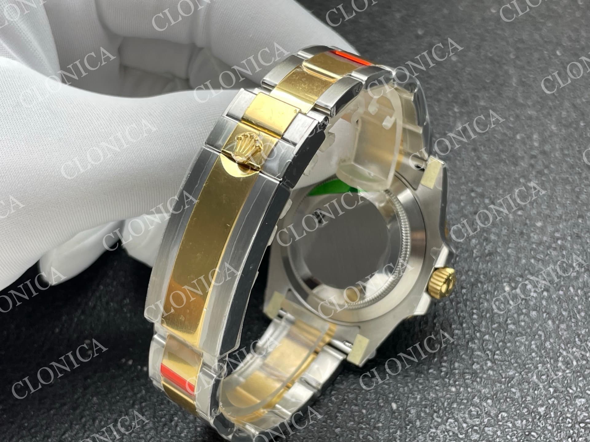 SUBMARINER 116610 40MM BLACK CERAMIC 904L SS/YG BLACK DIAL — view 5