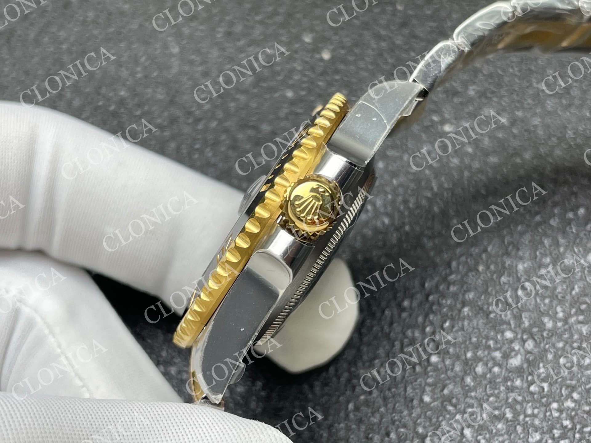 SUBMARINER 116610 40MM BLACK CERAMIC 904L SS/YG BLACK DIAL — view 7