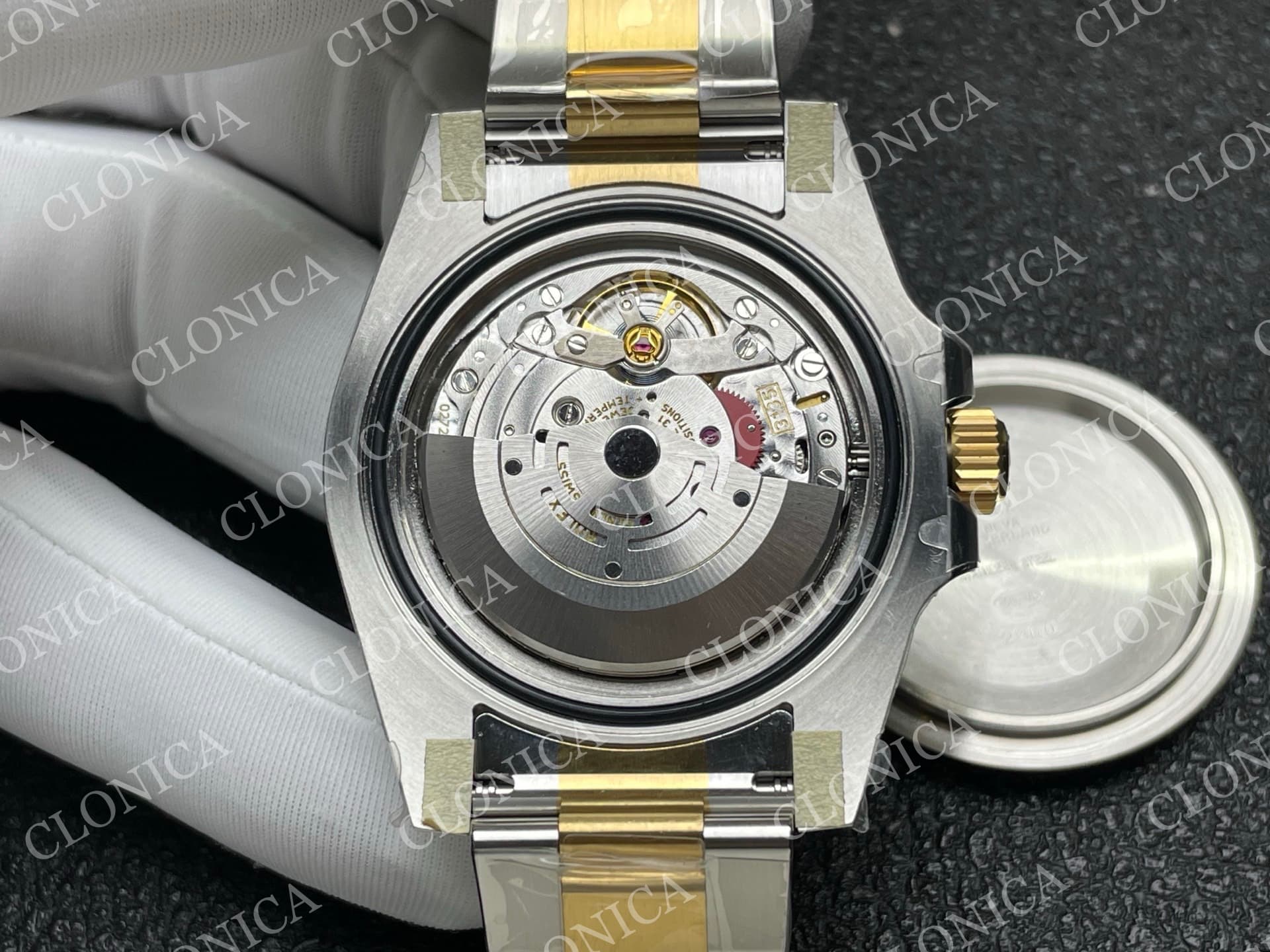 SUBMARINER 116610 40MM BLACK CERAMIC 904L SS/YG BLACK DIAL — view 8