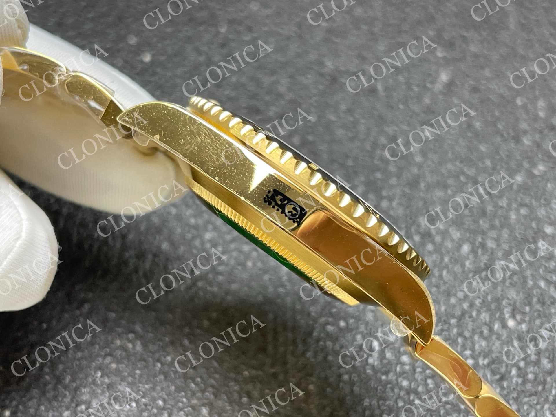 SUBMARINER 116610 40MM BLACK CERAMIC 904L YG BLACK DIAL — view 9