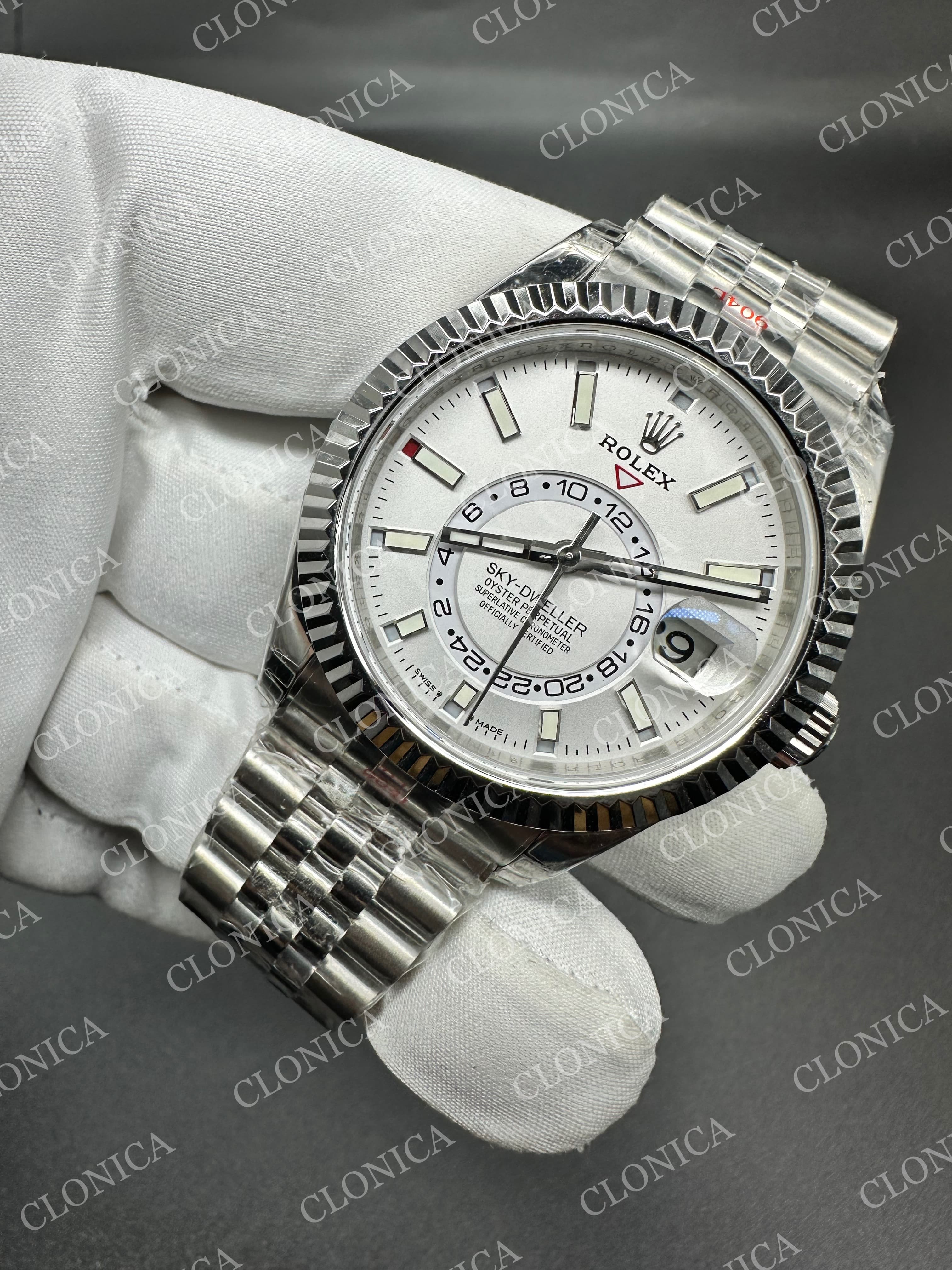 SKYDWELLER 336934 SS WHITE DIAL ON SS JUBILEE BRACELET — view 3
