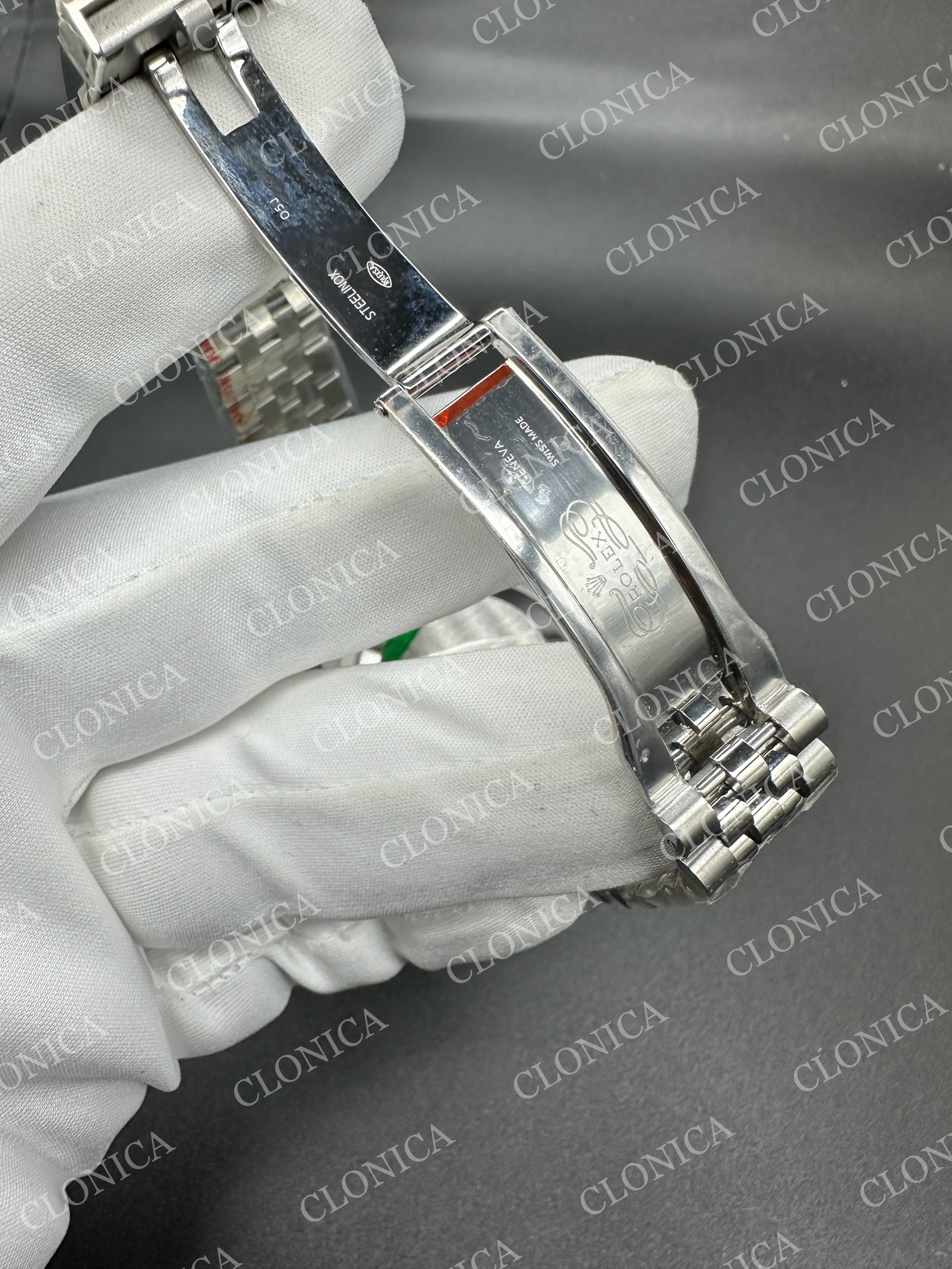 SKYDWELLER 336934 SS WHITE DIAL ON SS JUBILEE BRACELET — view 6