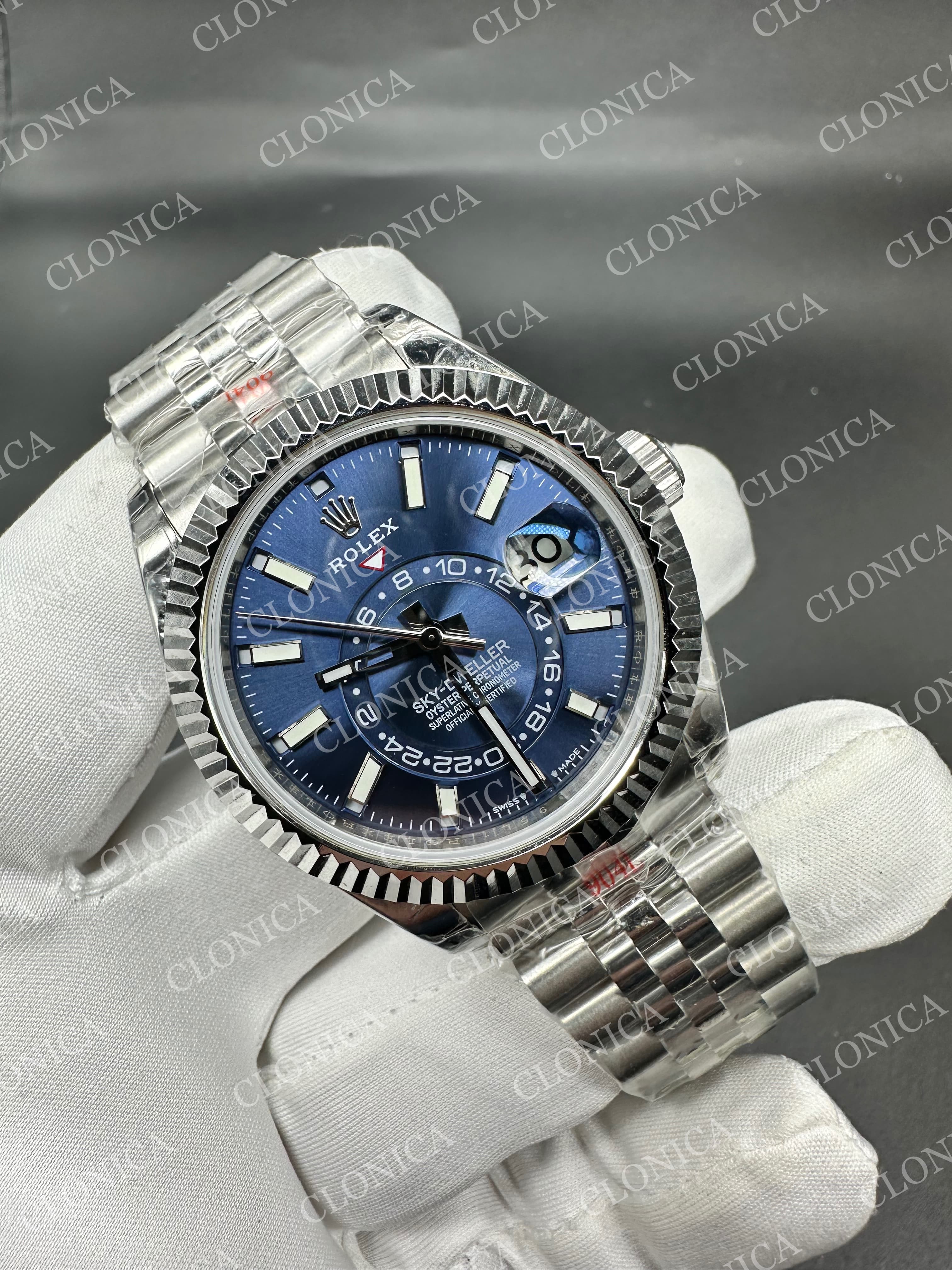 SKYDWELLER 336934 SS BLUE DIAL ON SS JUBILEE BRACELET — view 2