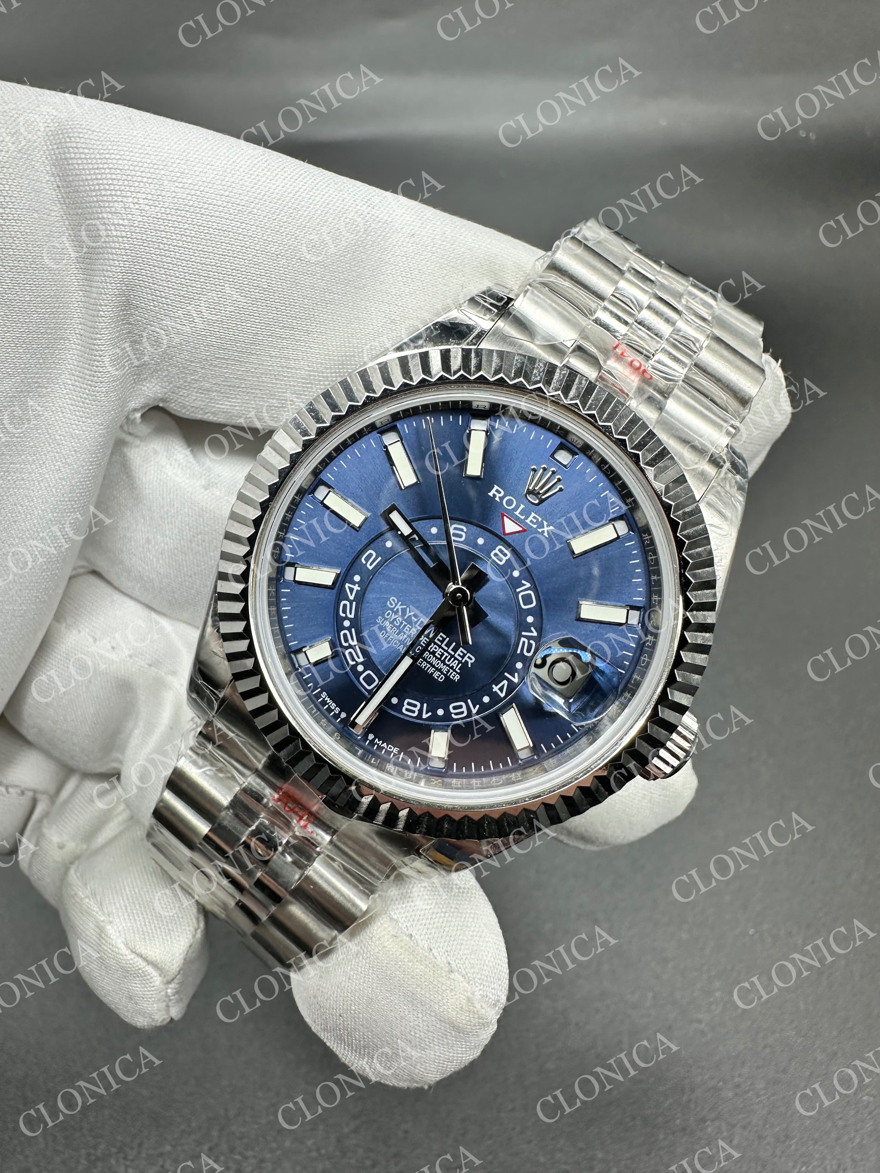 SKYDWELLER 336934 SS BLUE DIAL ON SS JUBILEE BRACELET — view 3