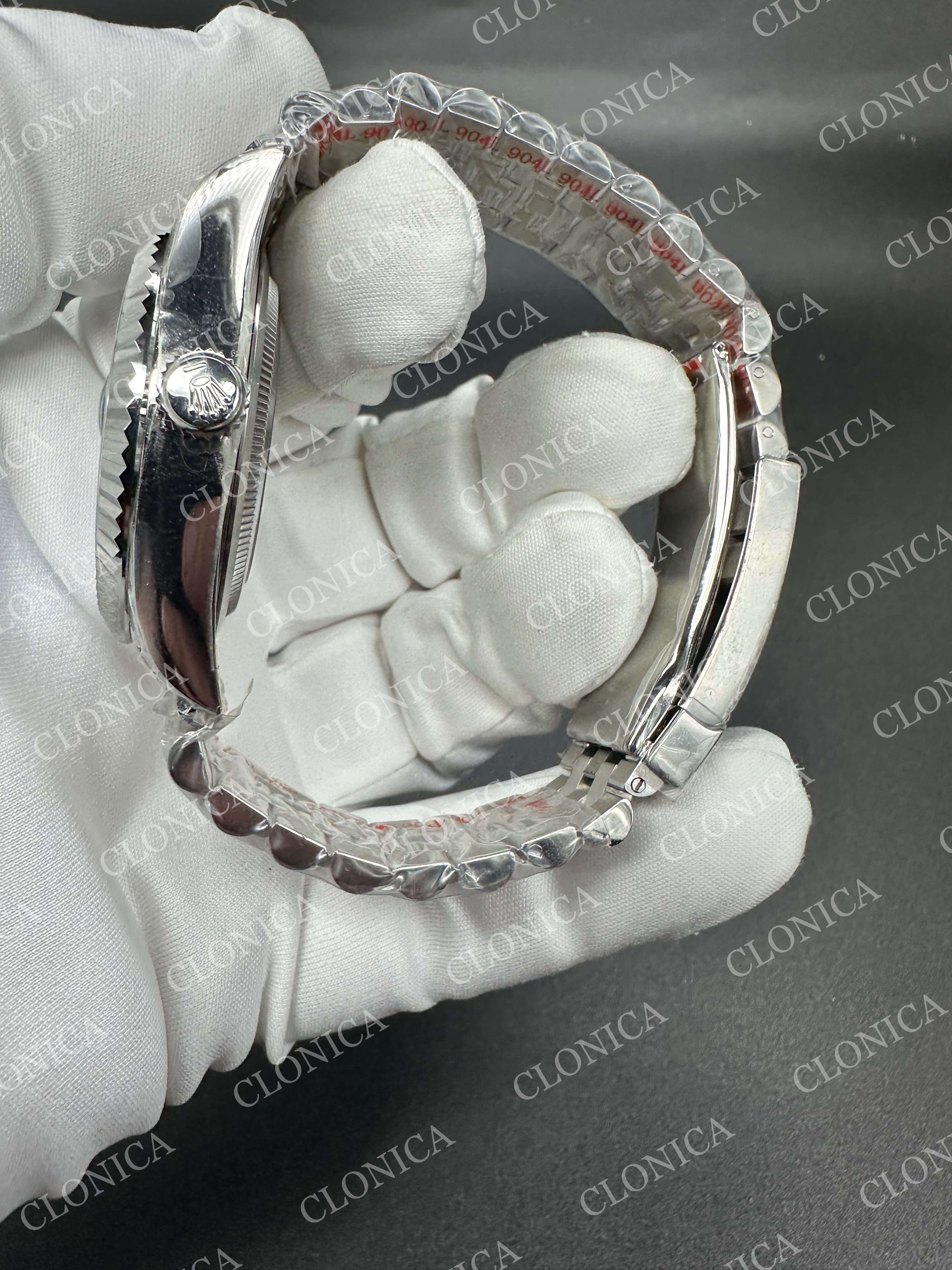 SKYDWELLER 336934 SS BLUE DIAL ON SS JUBILEE BRACELET — view 4