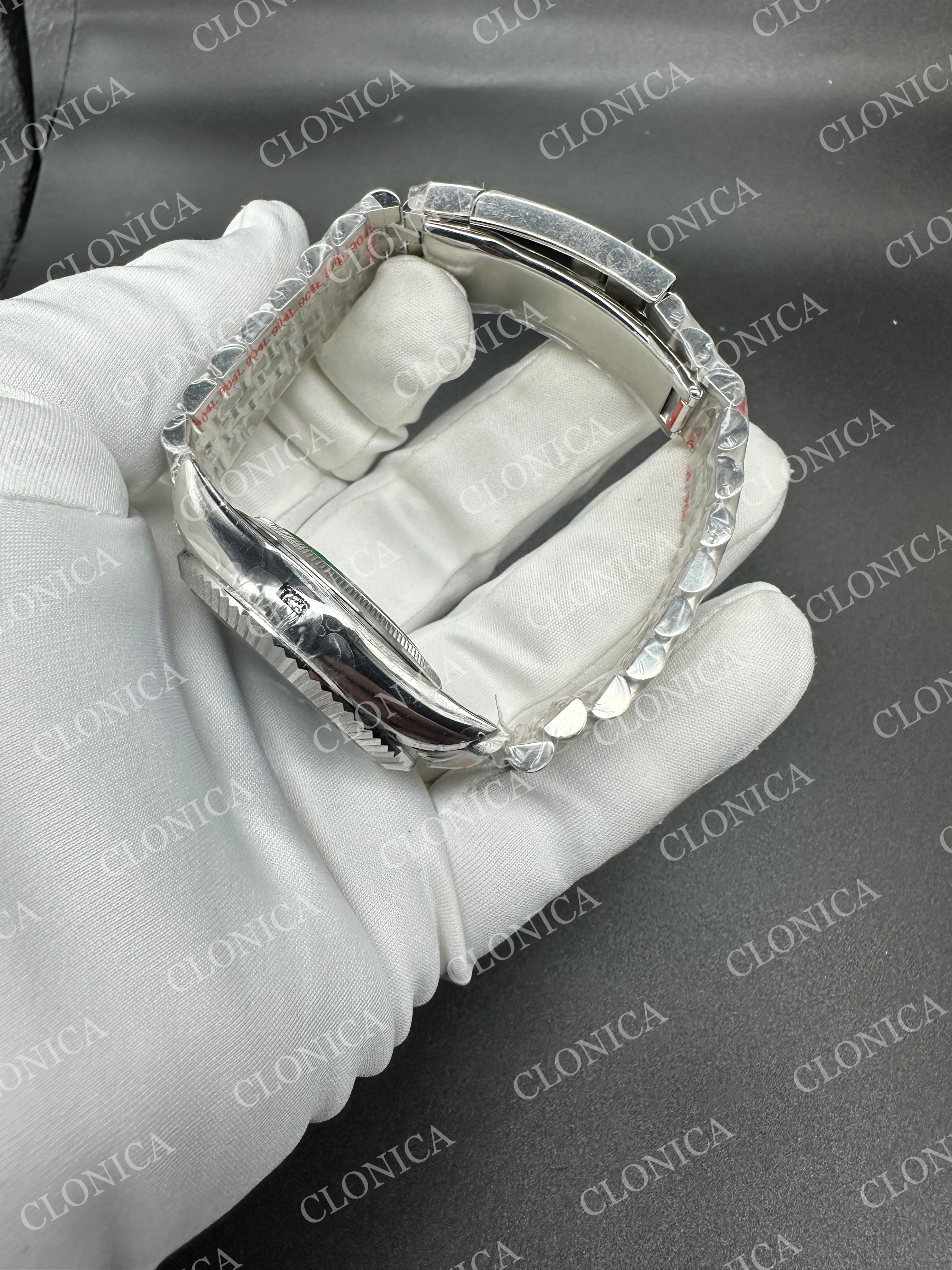 SKYDWELLER 336934 SS BLUE DIAL ON SS JUBILEE BRACELET — view 5