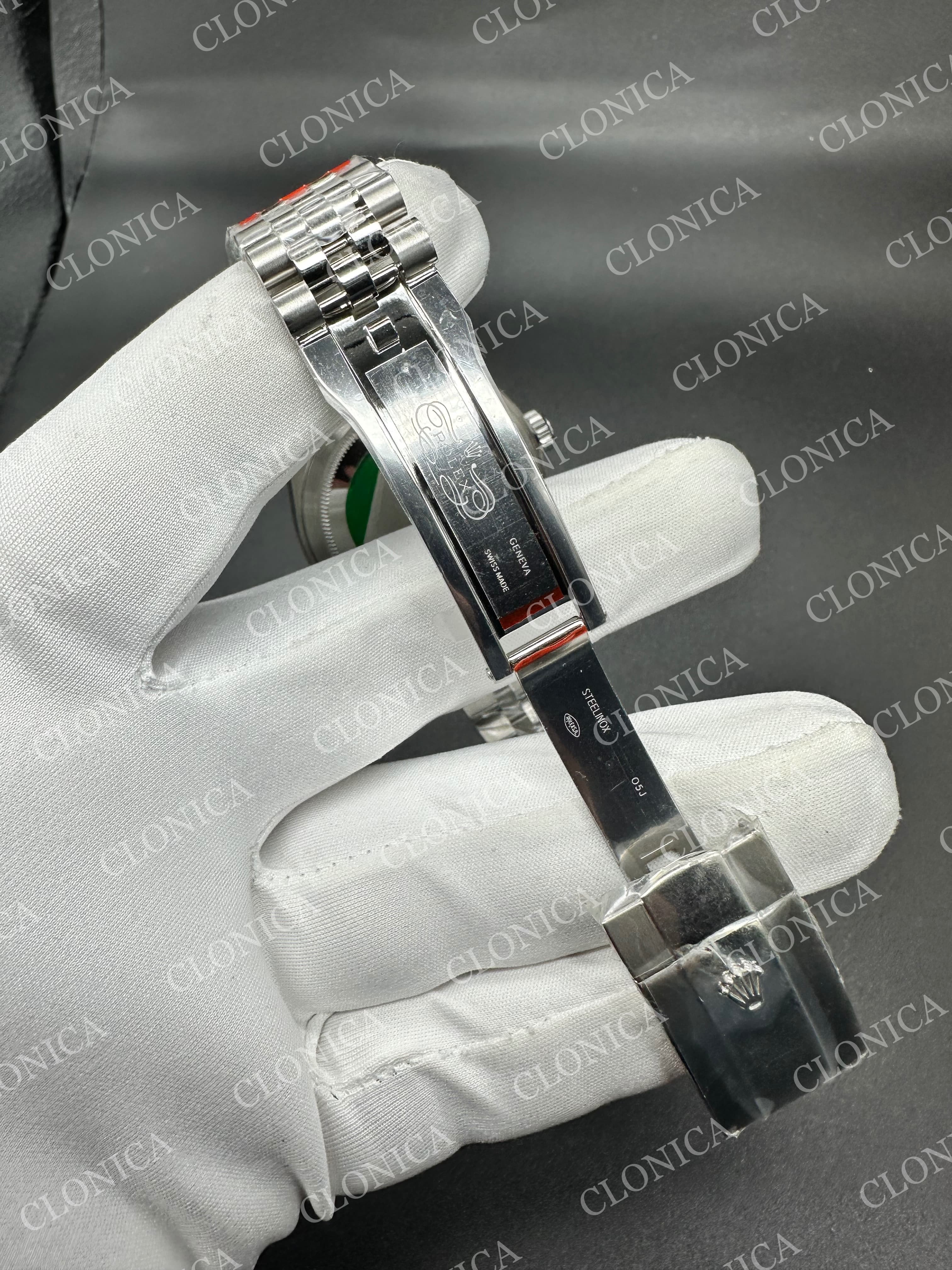 SKYDWELLER 336934 SS BLUE DIAL ON SS JUBILEE BRACELET — view 6