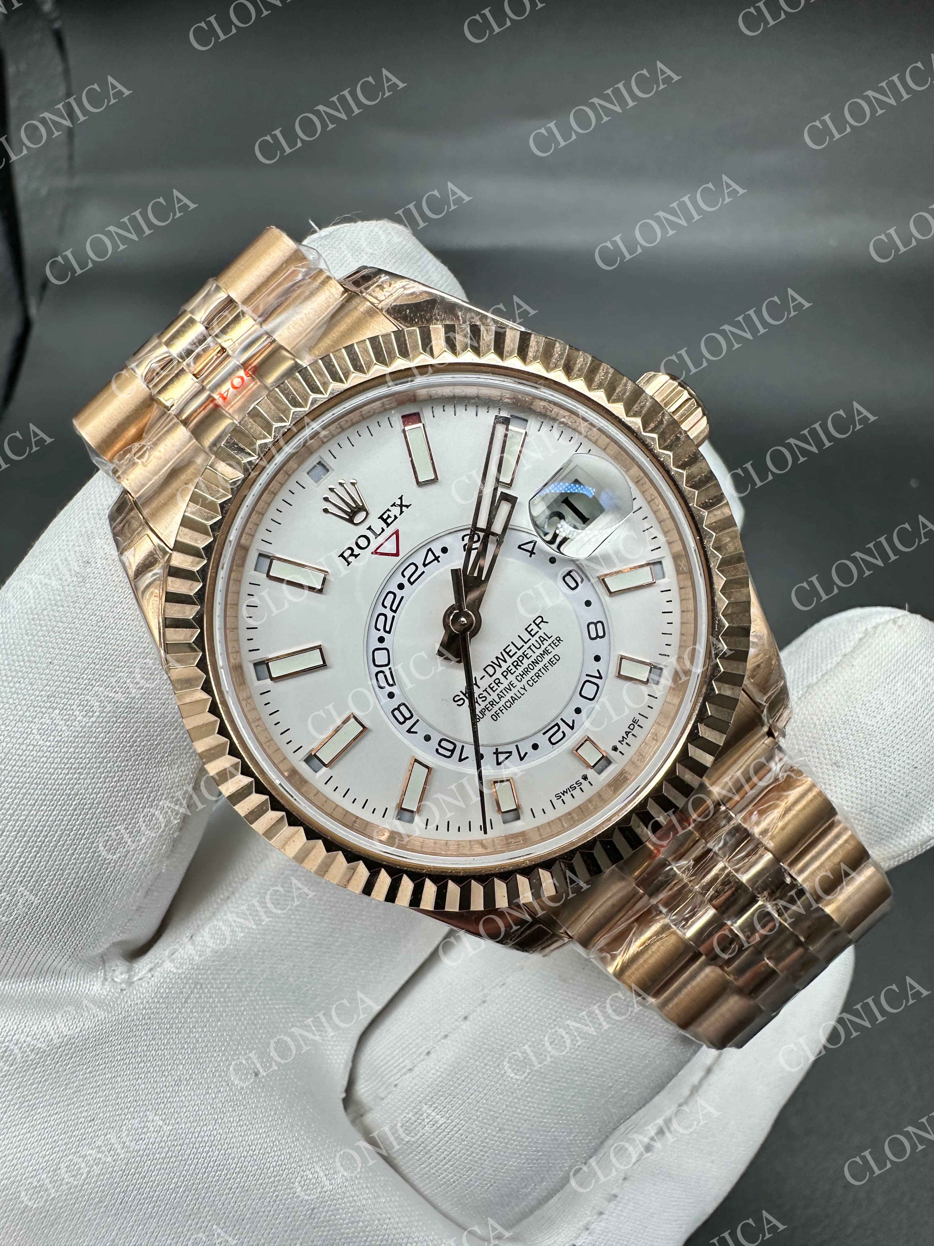 SKYDWELLER 336935 RG WHITE DIAL ON RG JUBILEE BRACELET — view 3