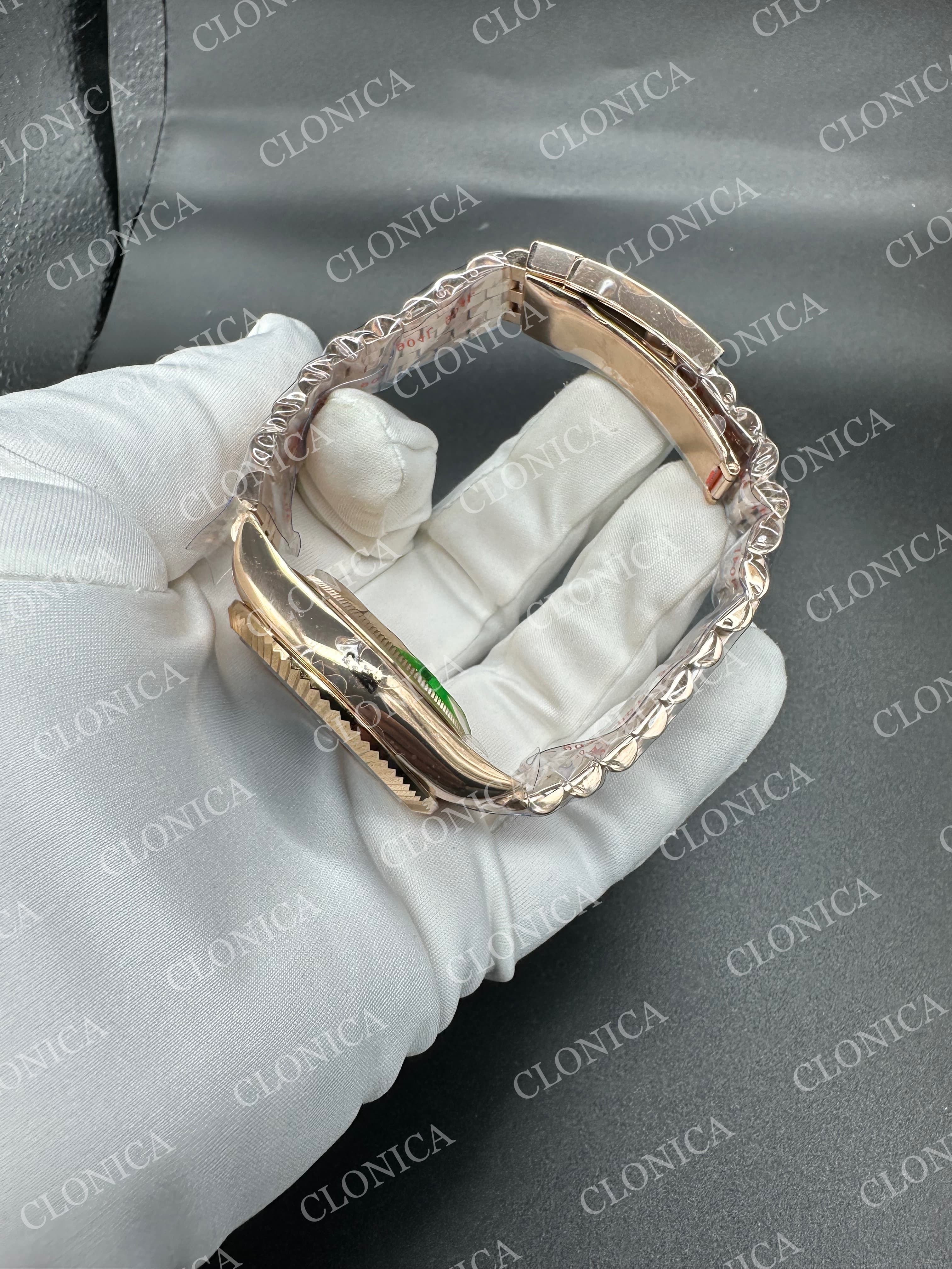 SKYDWELLER 336935 RG WHITE DIAL ON RG JUBILEE BRACELET ( WEIGHTED ) — view 5