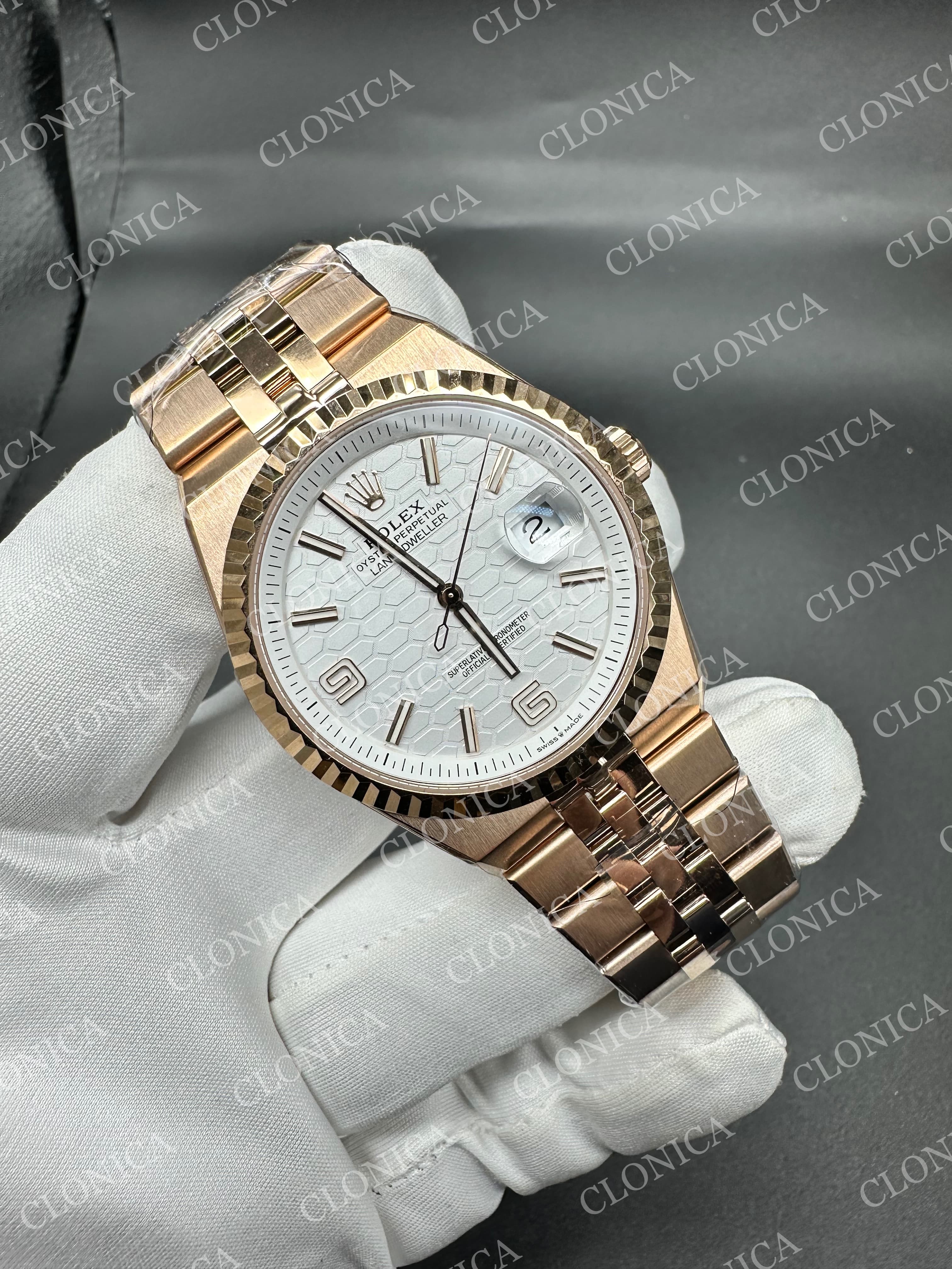 LAND DWELLER 127335 GAIN WEIGHT RG WHITE DIAL ON RG BRACELET — view 2