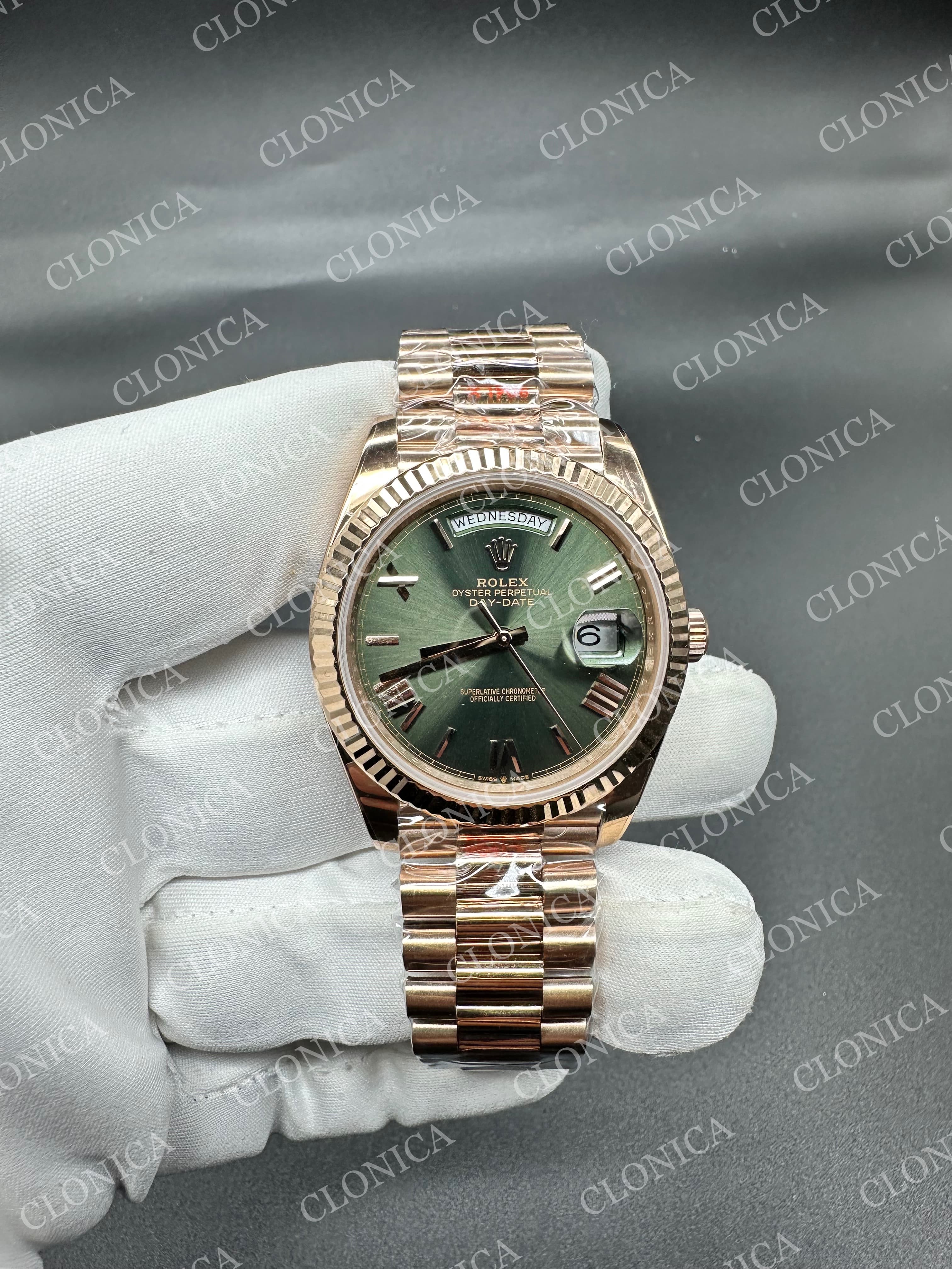 DAY DATE 128235 GAIN WEIGHT RG GREEN DIAL ROMAN MARKERS ON RG PRESIDENT BRACELET — view 1