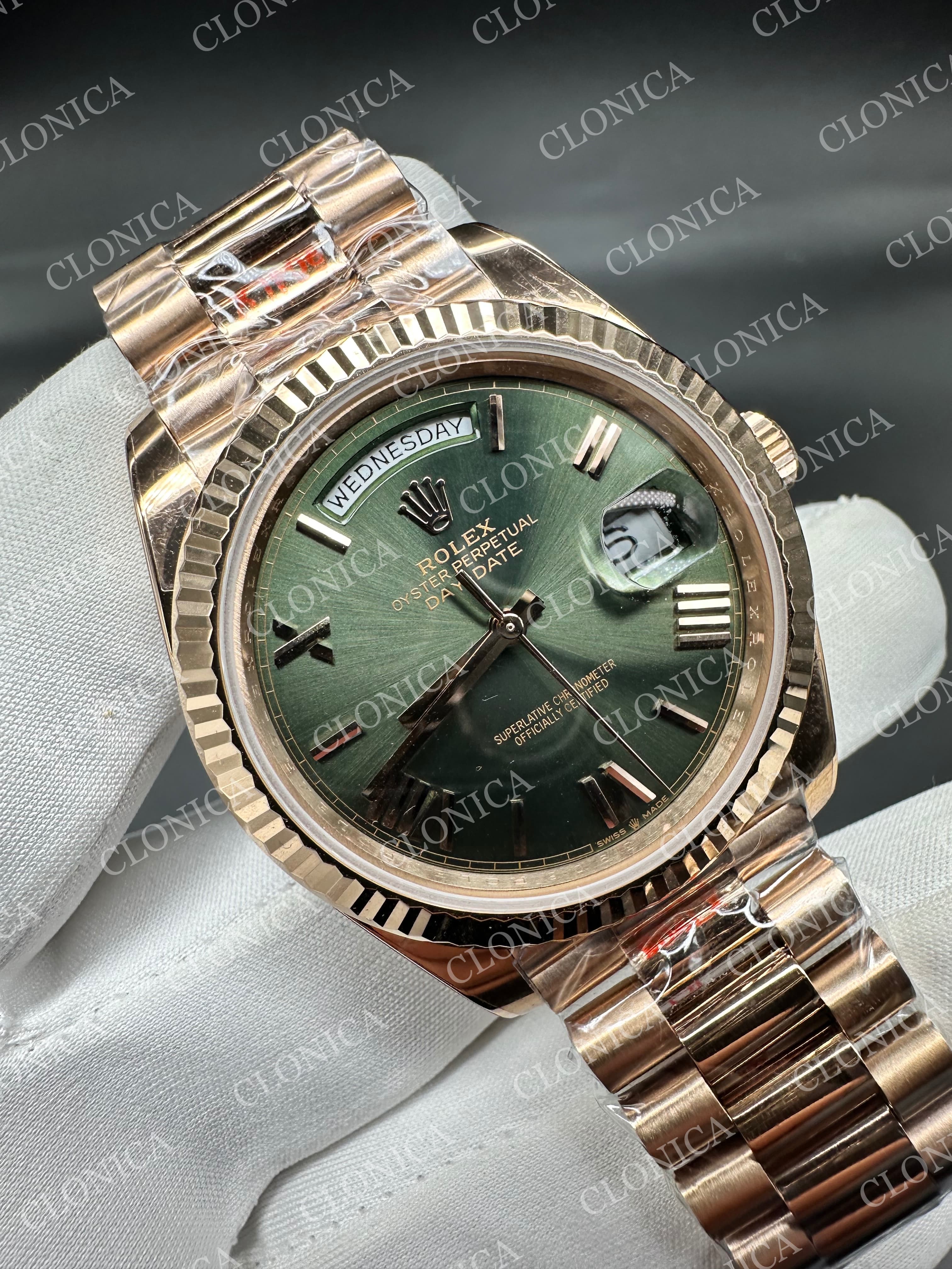DAY DATE 128235 GAIN WEIGHT RG GREEN DIAL ROMAN MARKERS ON RG PRESIDENT BRACELET — view 2