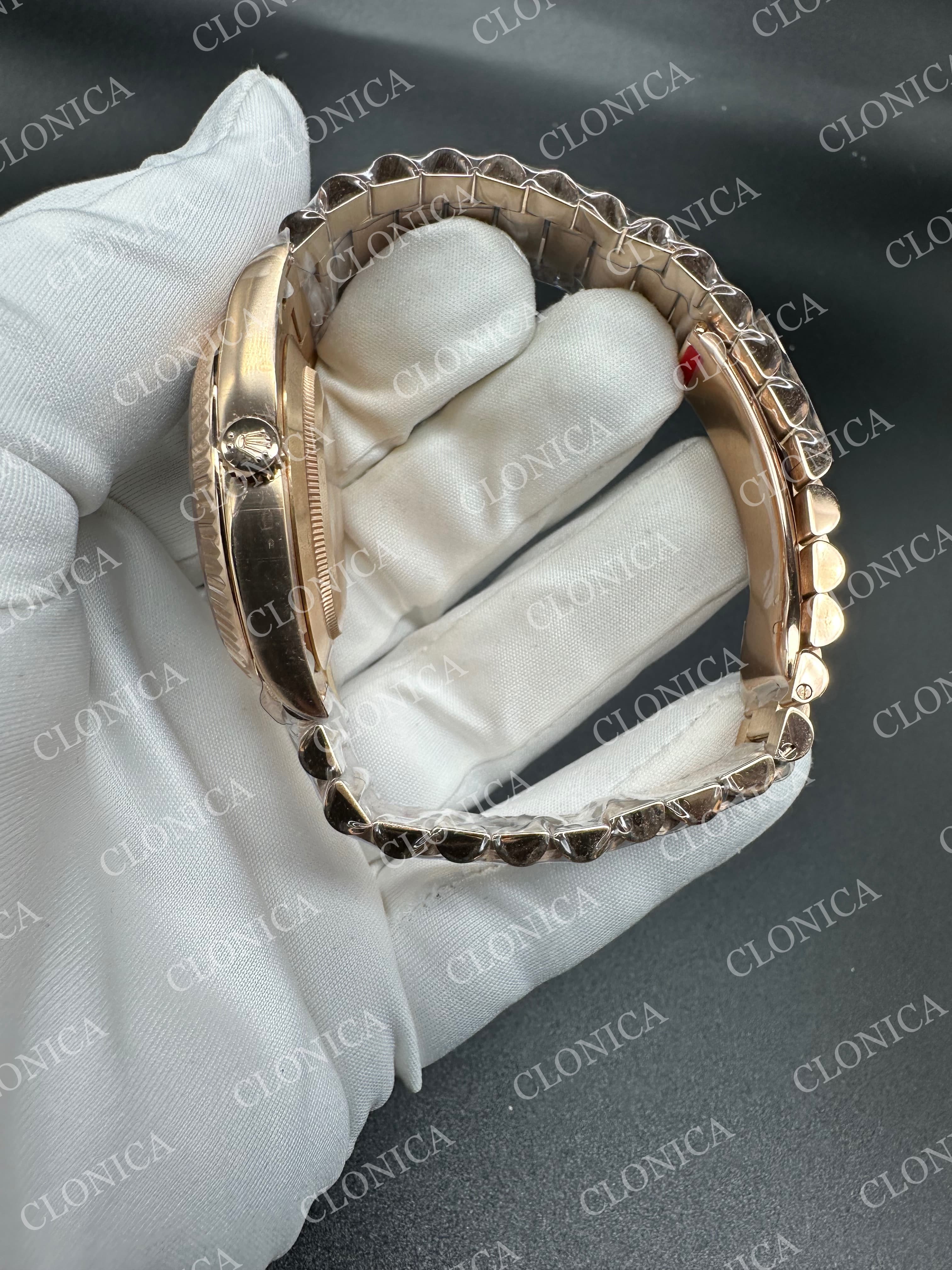 DAY DATE 128235 GAIN WEIGHT RG BLACK OMBRE DIAL ROMAN MARKERS ON RG PRESIDENT BRACELET — view 4