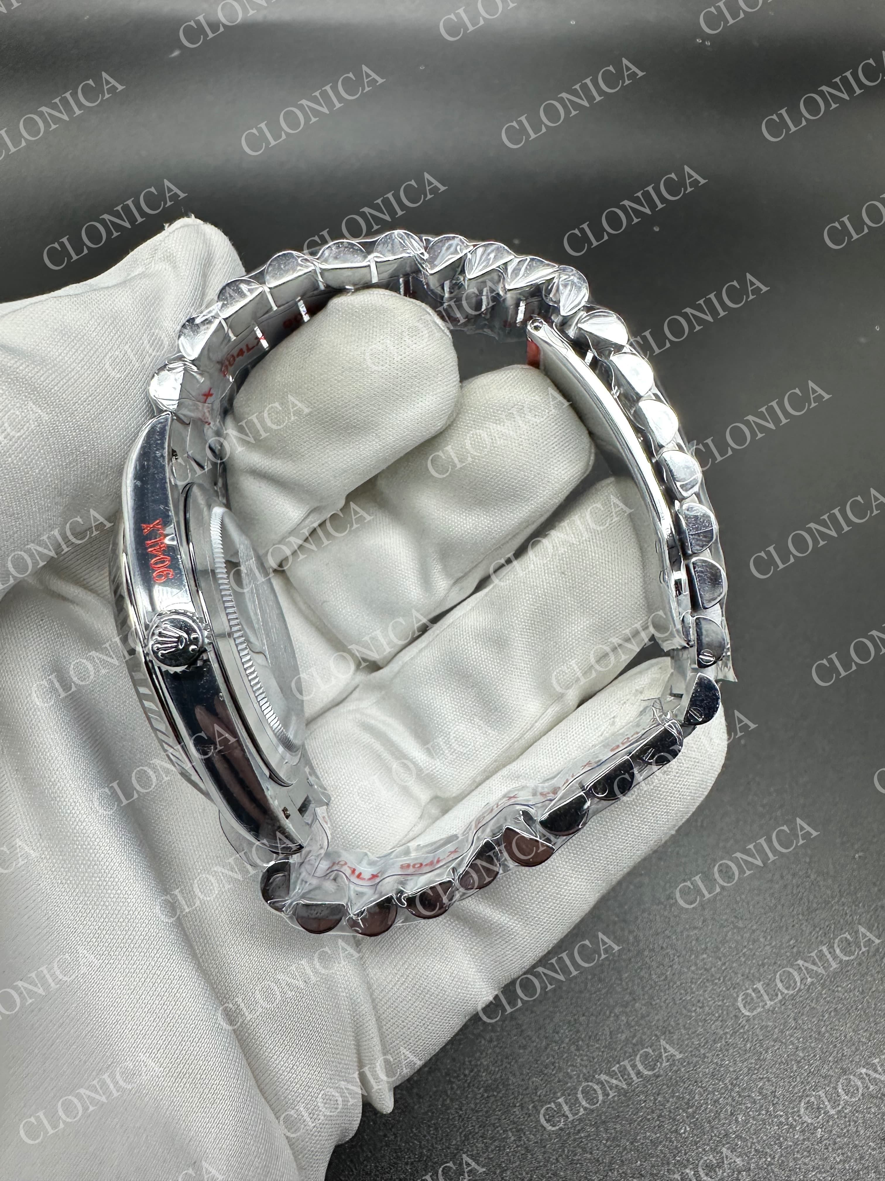 DAY DATE 228239 40MM GAIN WEIGHT BLUE OMBRE DIAL ROMAN MARKER ON WG PRESIDENT BRACELET — view 4