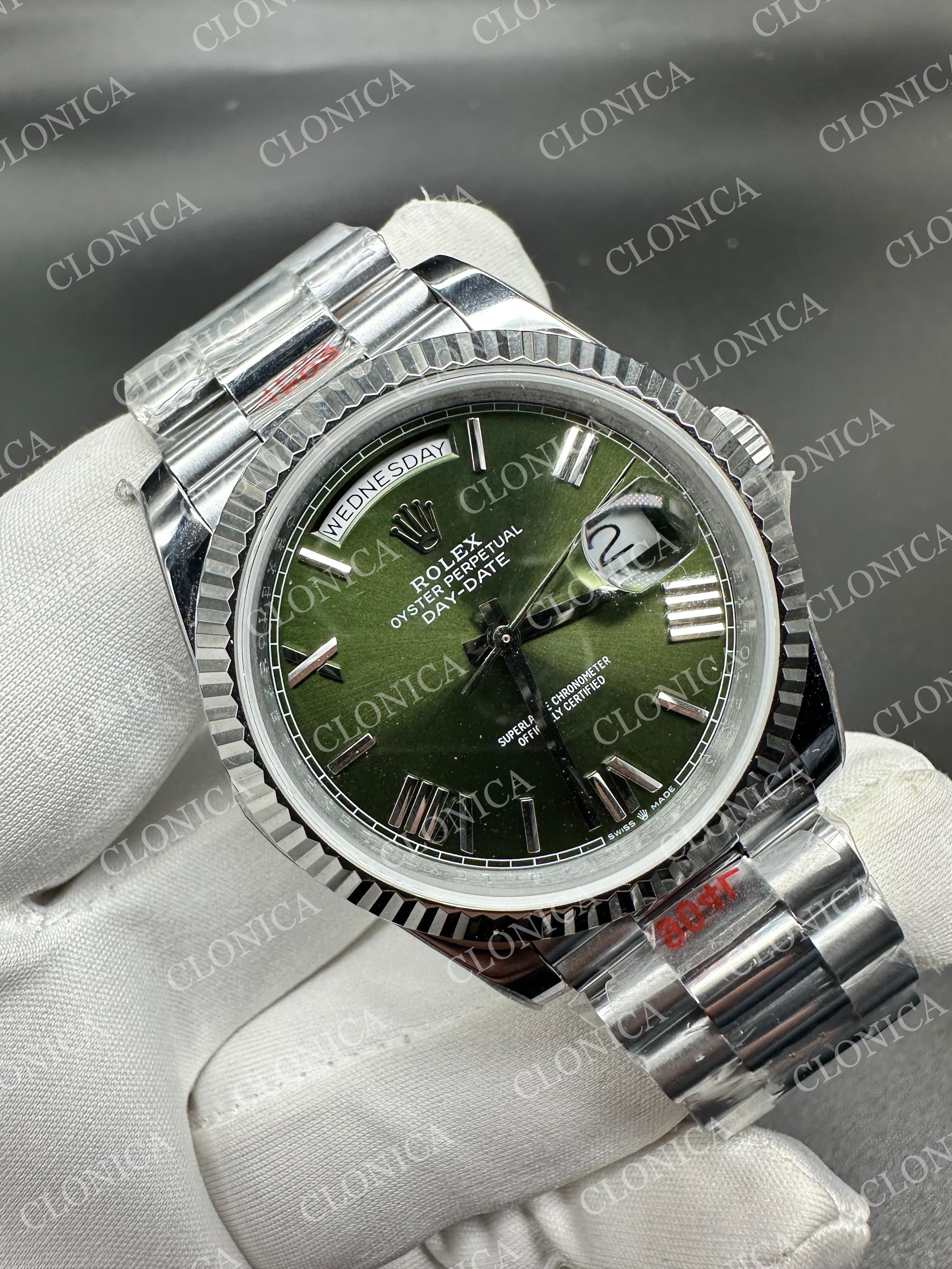 DAY DATE 228239 40MM GAIN WEIGHT GREEN DIAL ROMAN MARKER ON WG PRESIDENT BRACELET — view 2